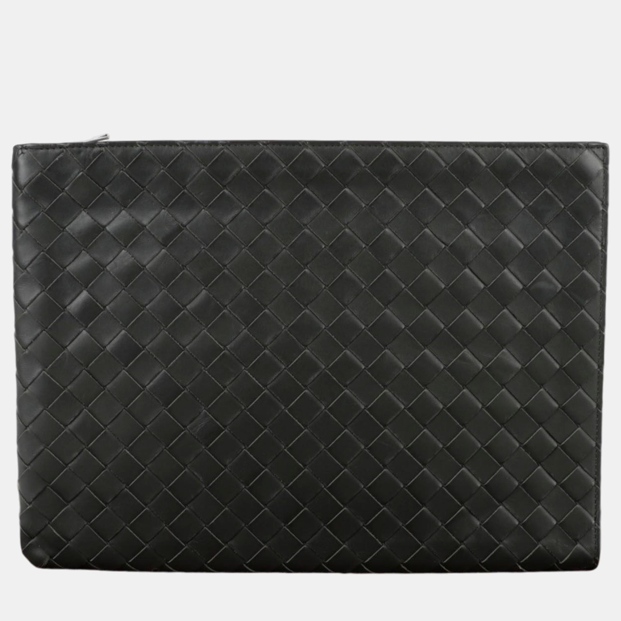 

Bottega Veneta Intrecciato Half Zipper Pouch, Black