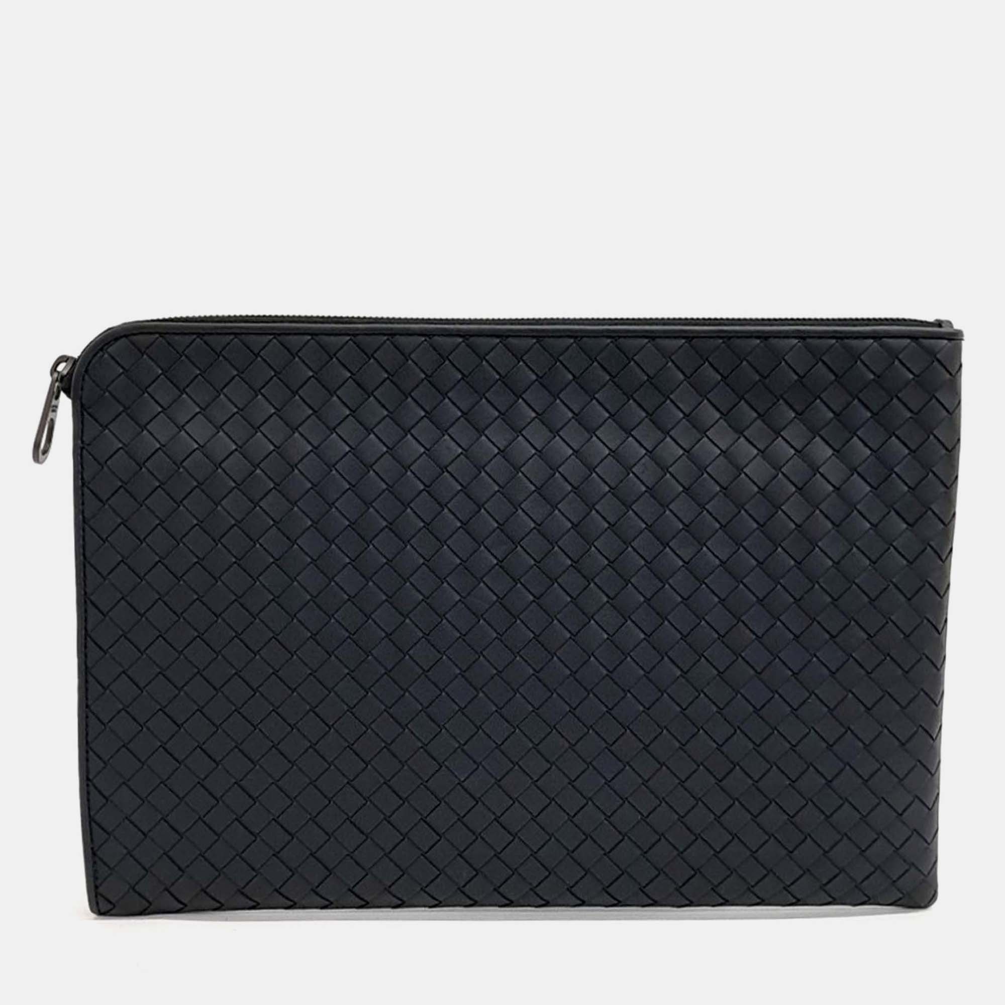 

Bottega Veneta Black Leather mesh clutch