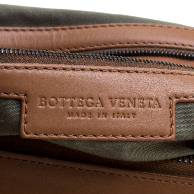 Bottega Veneta® Men's Medium Intrecciato Duffle in Black / Natural. Shop  online now.