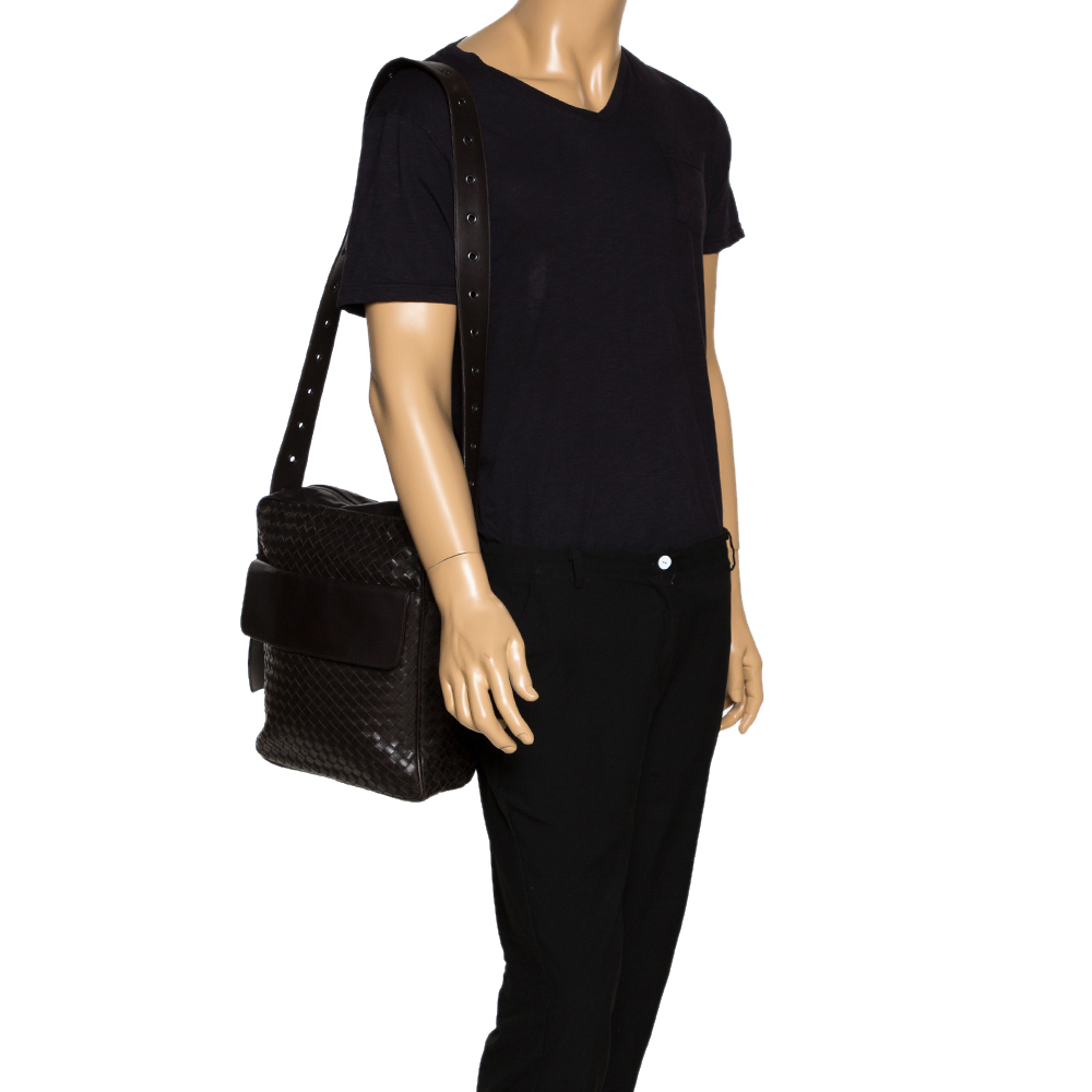 

Bottega Veneta Dark Brown Intrecciato Leather Grommet Strap Messenger Bag