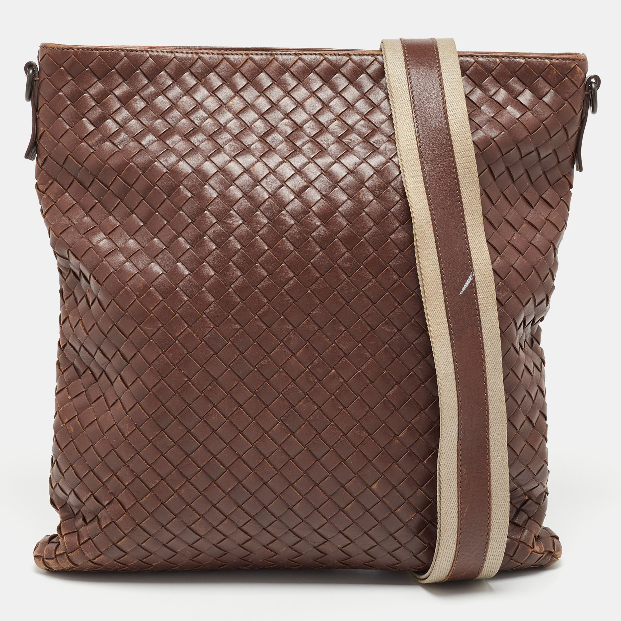 Pre-owned Bottega Veneta Brown Intrecciato Leather Messenger Bag