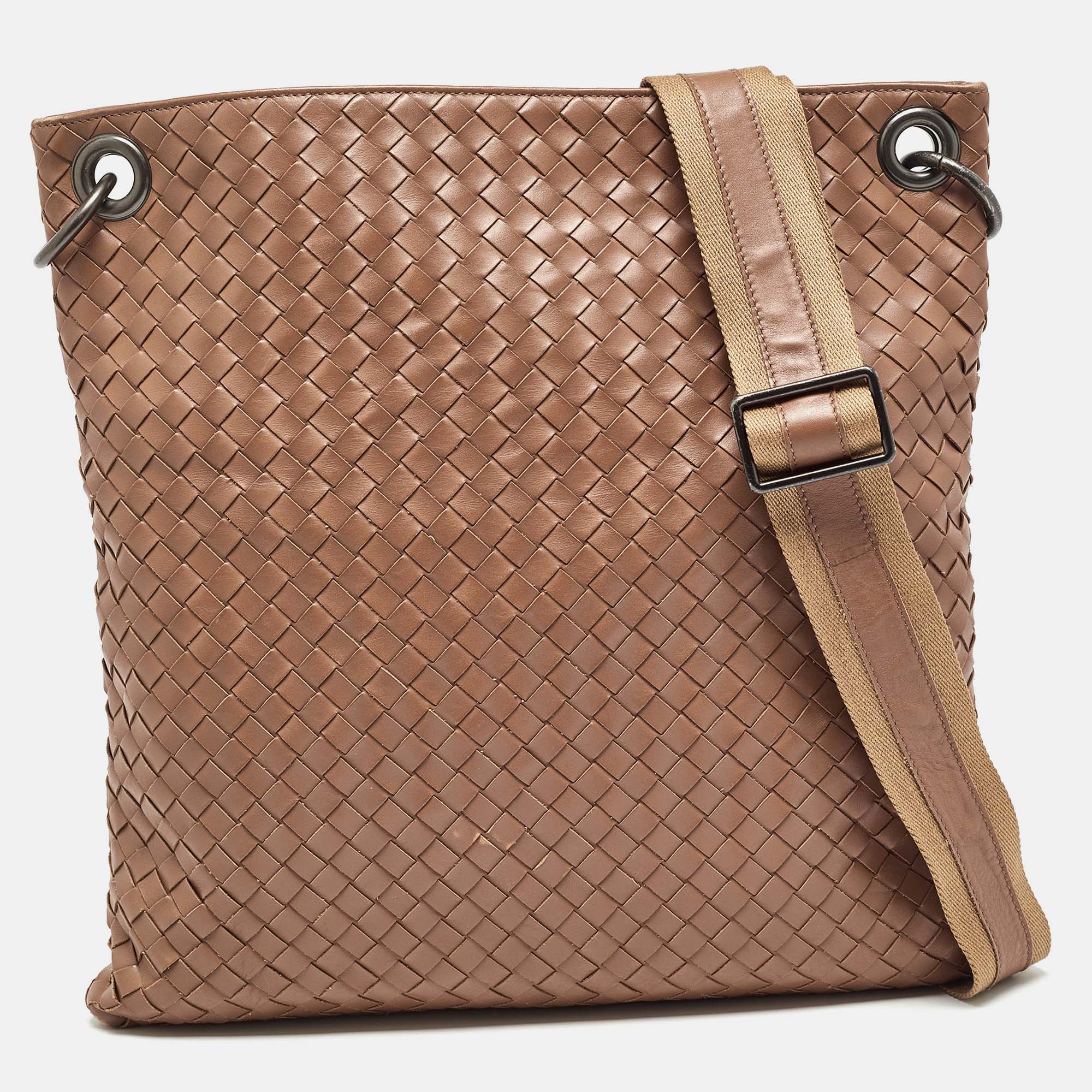 Pre-owned Bottega Veneta Brown Intrecciato Leather Slim Messenger Bag