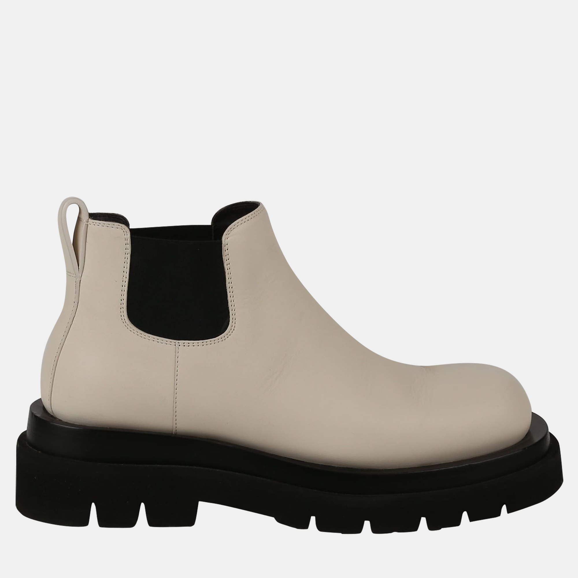 

Bottega Veneta Cream Leather Lug Chelsea Ankle Boots Size