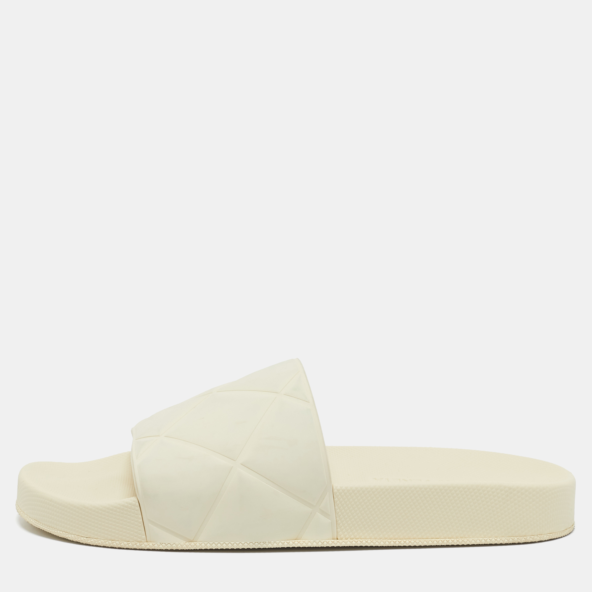 

Bottega Veneta Cream Rubber Pool Slides Size