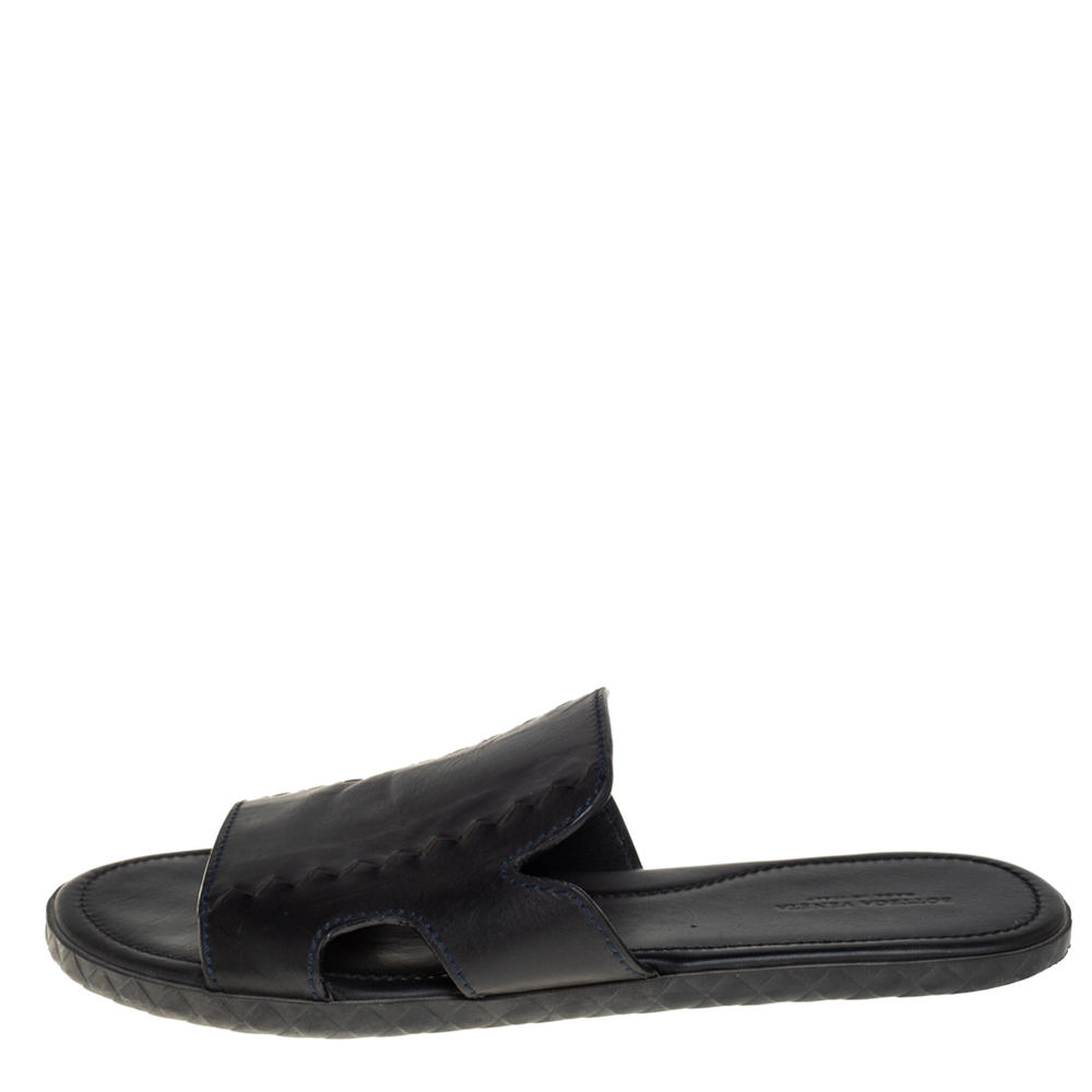 

Bottega Veneta Black Leather Flat Slides Size