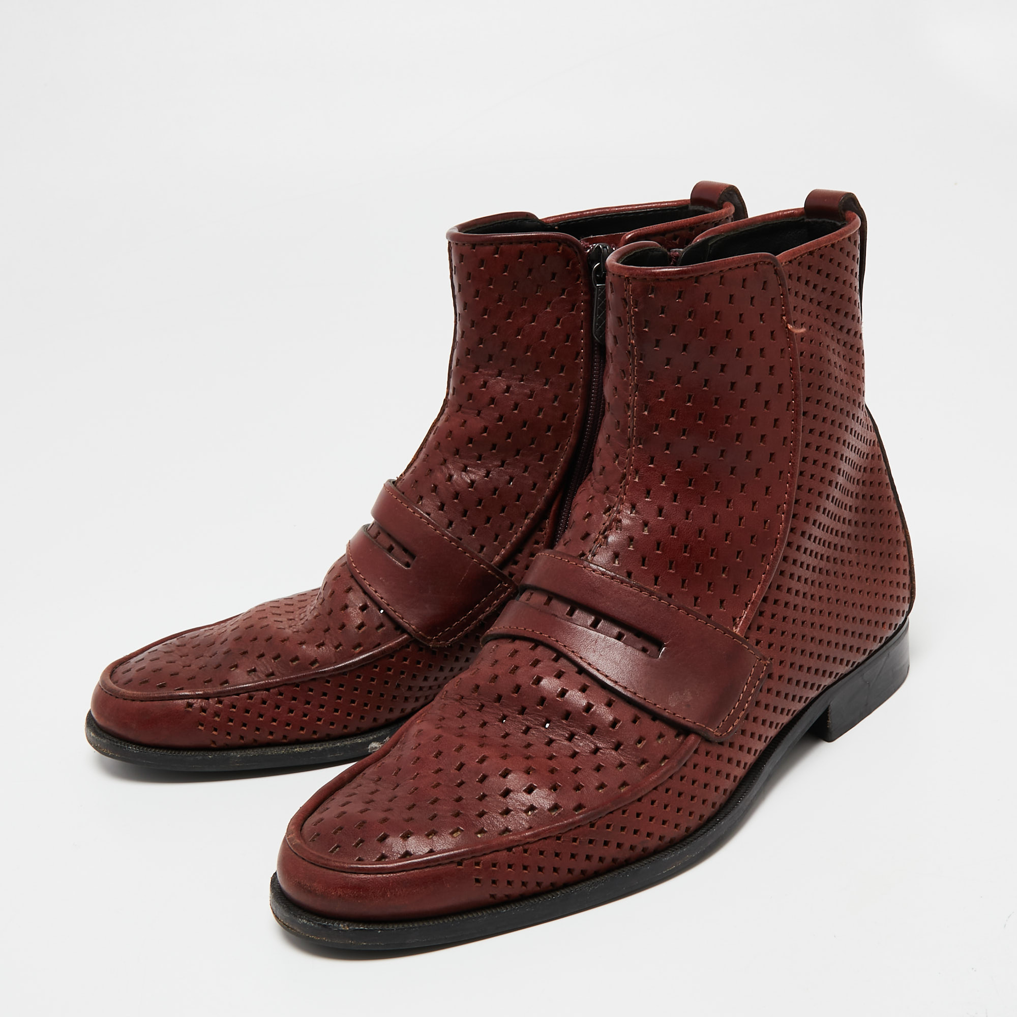 

Bottega Veneta Burgundy Perforated Leather Ankle Length Boots Size