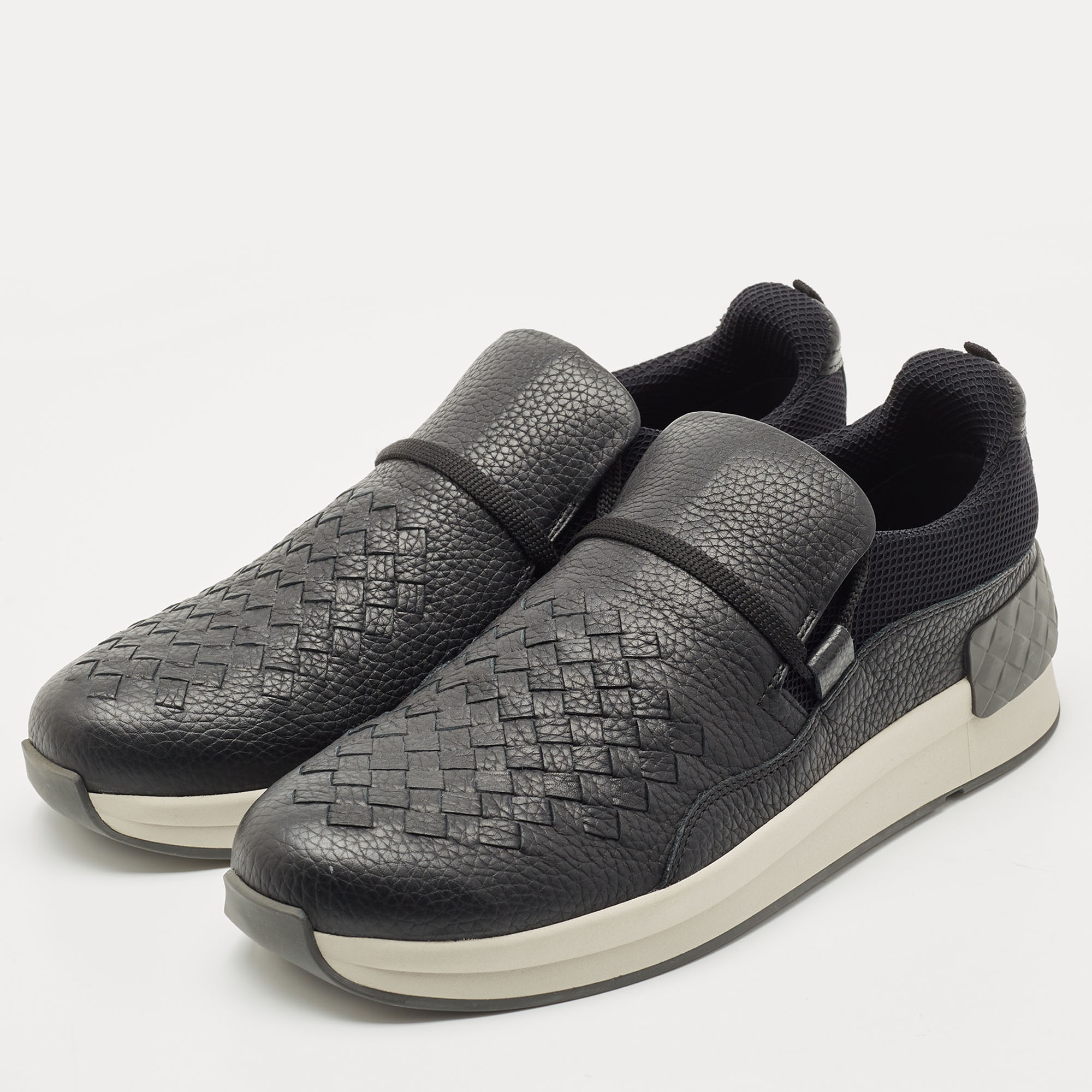 

Bottega Veneta Black Leather Low Top Sneakers Size