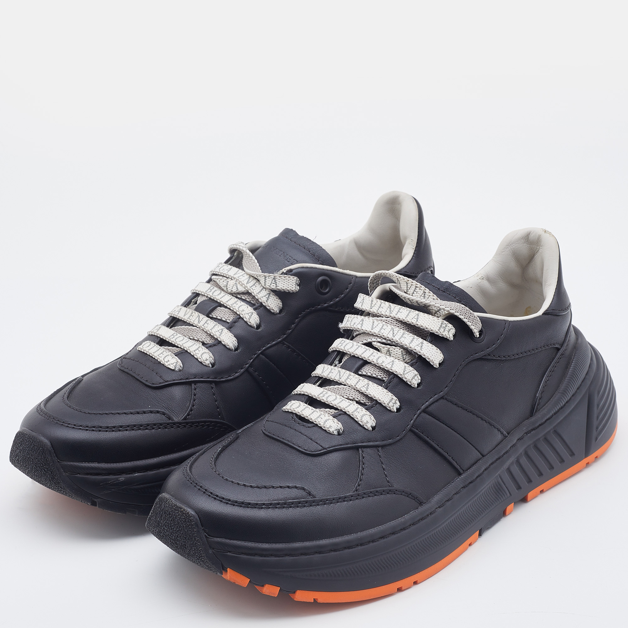 

Bottega Veneta Black Leather Low Top Lace Up Sneakers Size