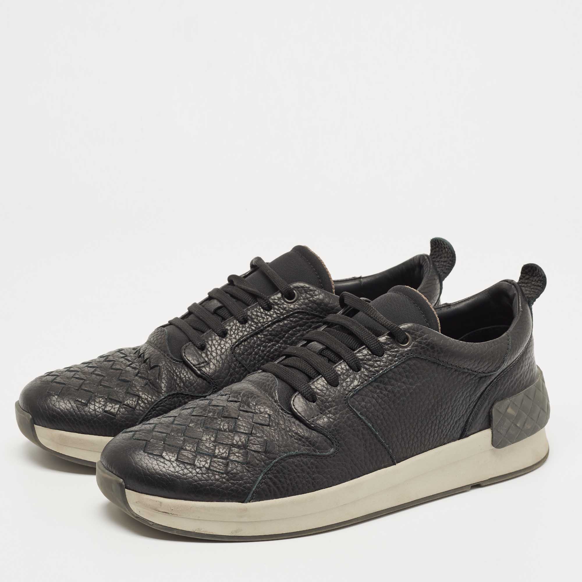 

Bottega Veneta Black Intrecciato Leather Lace Up Sneakers Size