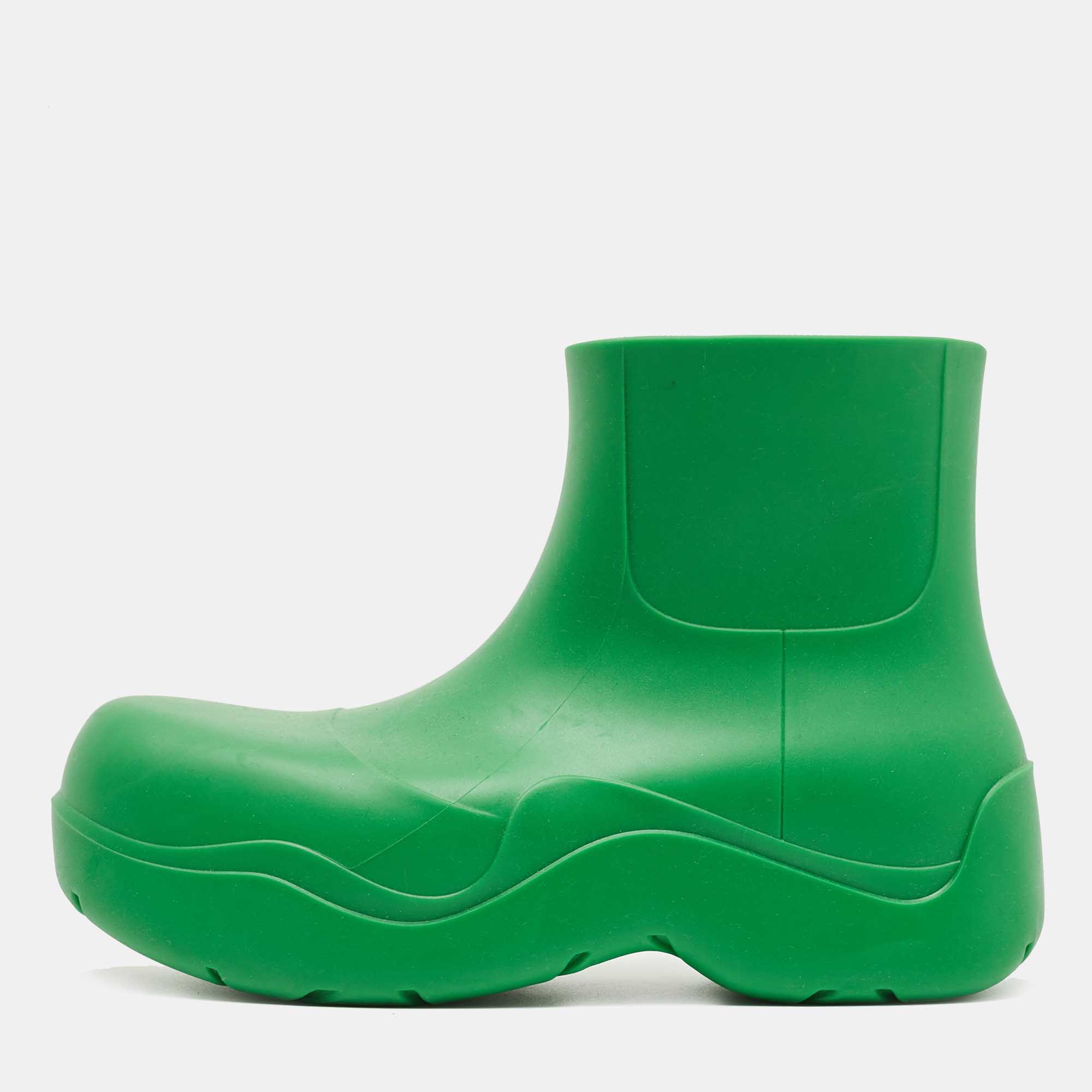 Pre-owned Bottega Veneta Green Rubber Puddle Ankle Boot Size 42