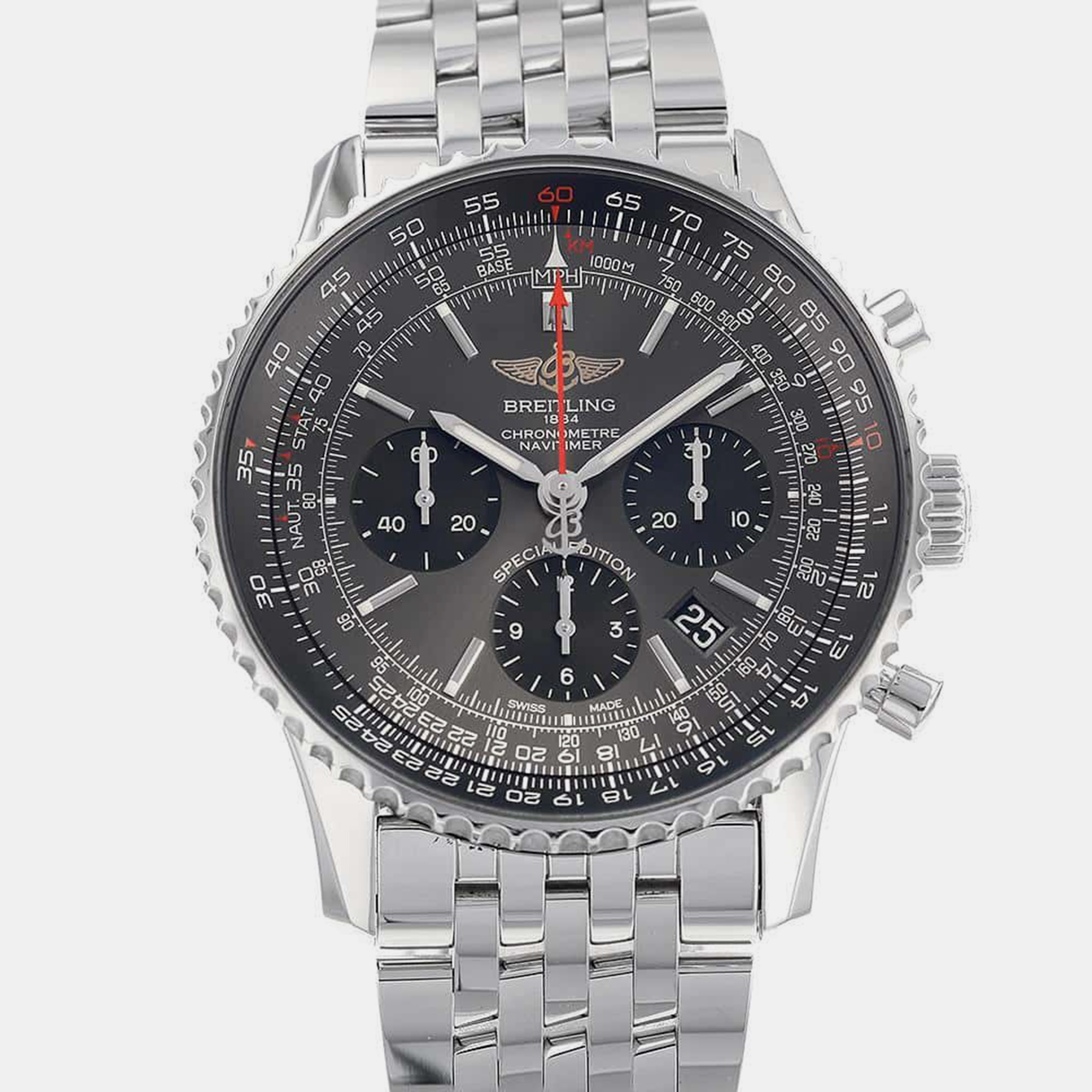 

Breitling Grey Stainless Steel Navitimer Automatic Men's Wristwatch 43 mm