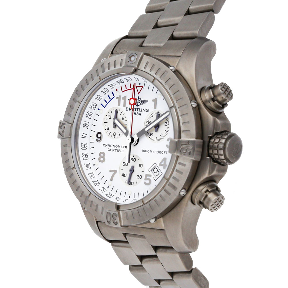 

Breitling White Titanium Avenger Chrono M1 E7336009/A552 Men's Wristwatch 44 MM