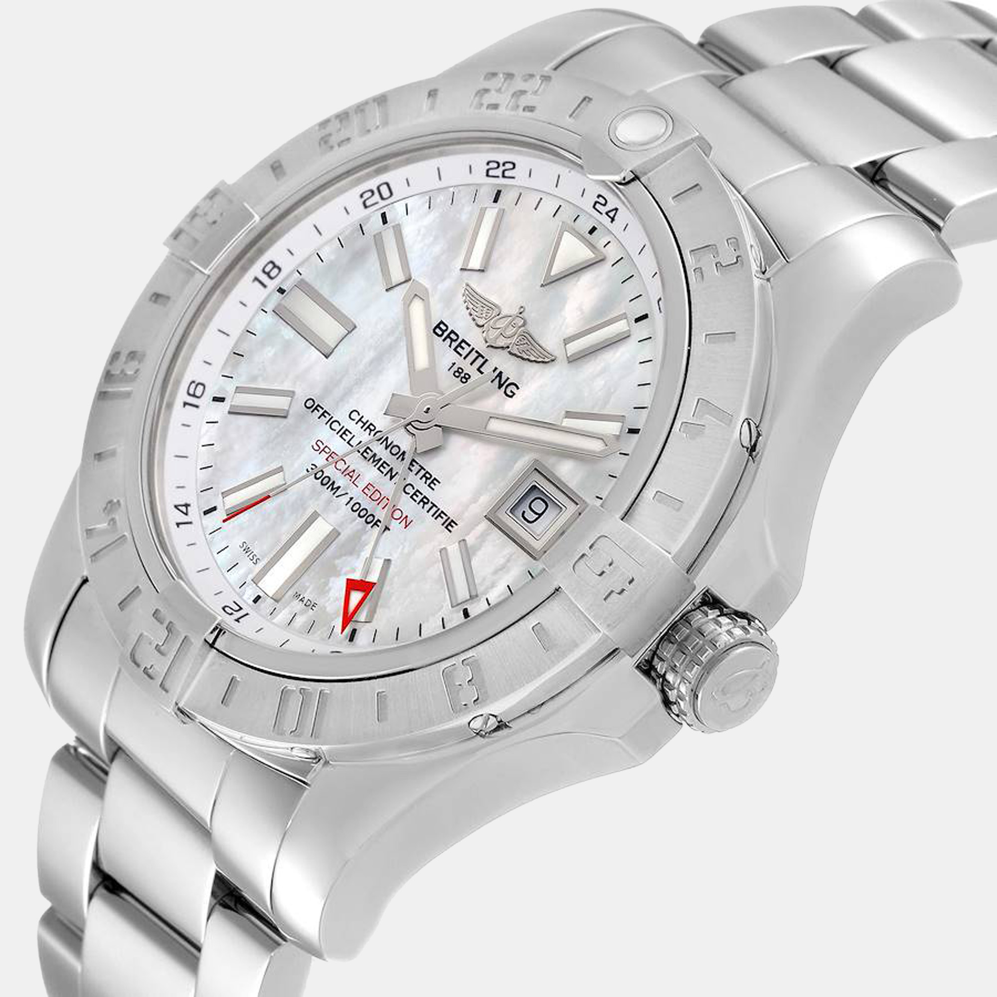 

Breitling Mother of pearl Stainless Steel Avenger A3239011-C872-170A Automatic Men's Wristwatch 42 mm, White