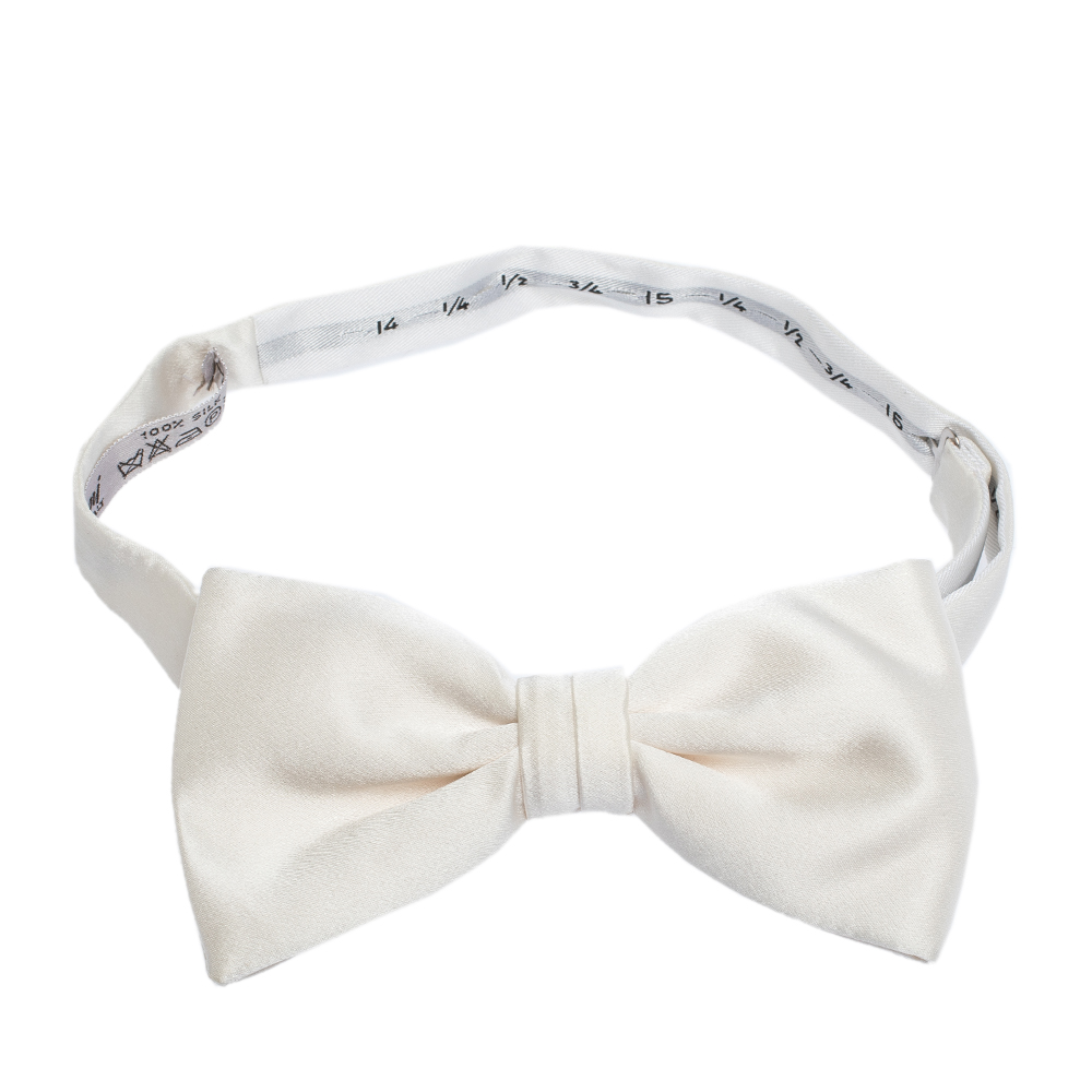 

Brioni White Silk Cummerbund and Bow Tie Set