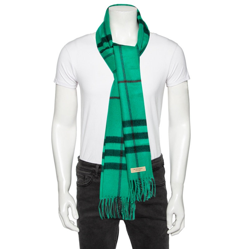 

Burberry Green Checked Cashmere Fringed Muffler