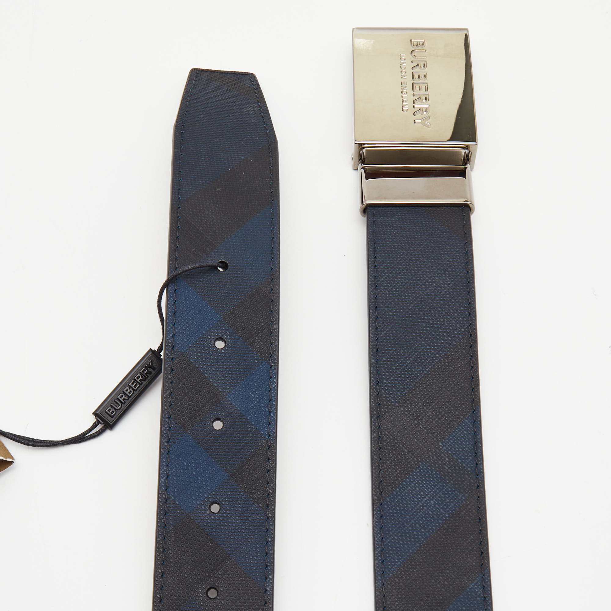 

Burberry Navy Blue/Black London Check Coated Canvas Logo Plague Reversible Belt