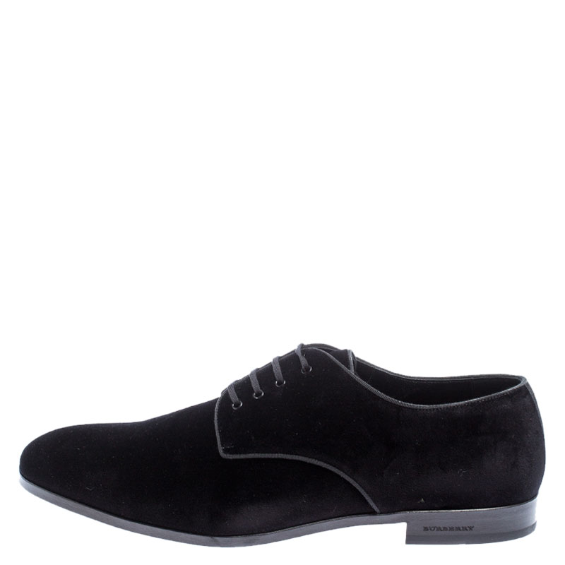 

Burberry Black Velvet Lace Up Oxfords Size