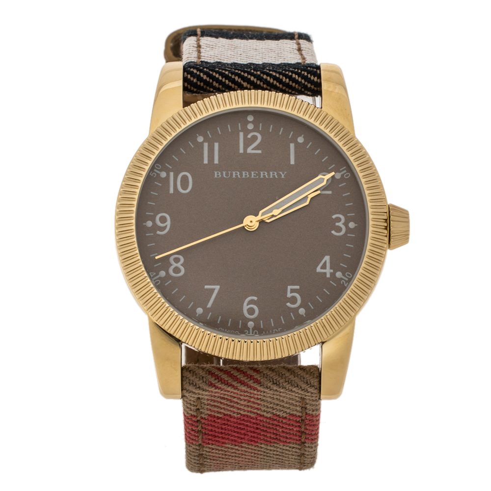 مملوكة مسبقًا ساعة يد رجالية بربري "بي يو7817" جلد و كانفاس مربعات و ستانلس ستيل ذو لون أصفر ذهبي بنية 40 مم