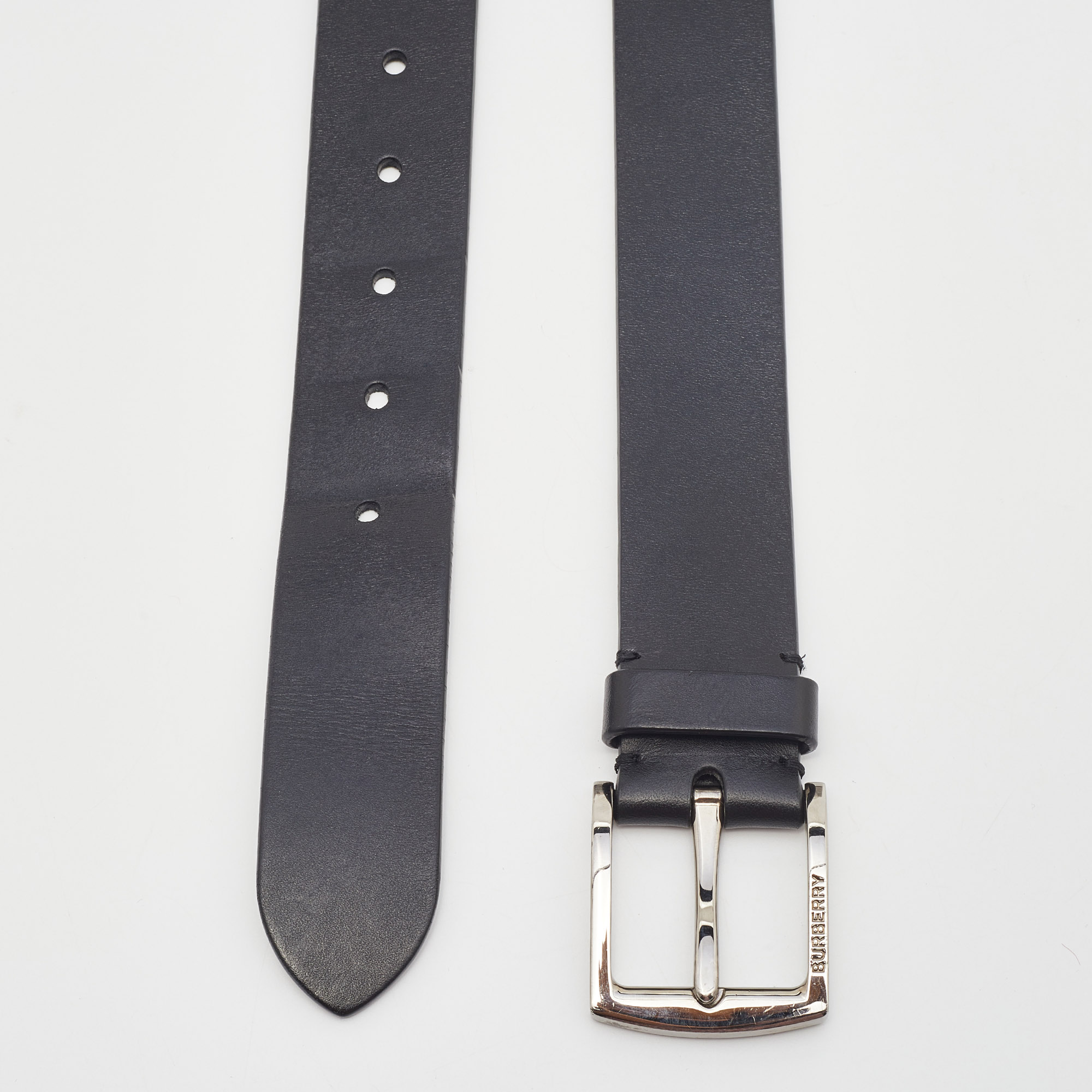 

Burberry Black Leather Buckle Belt