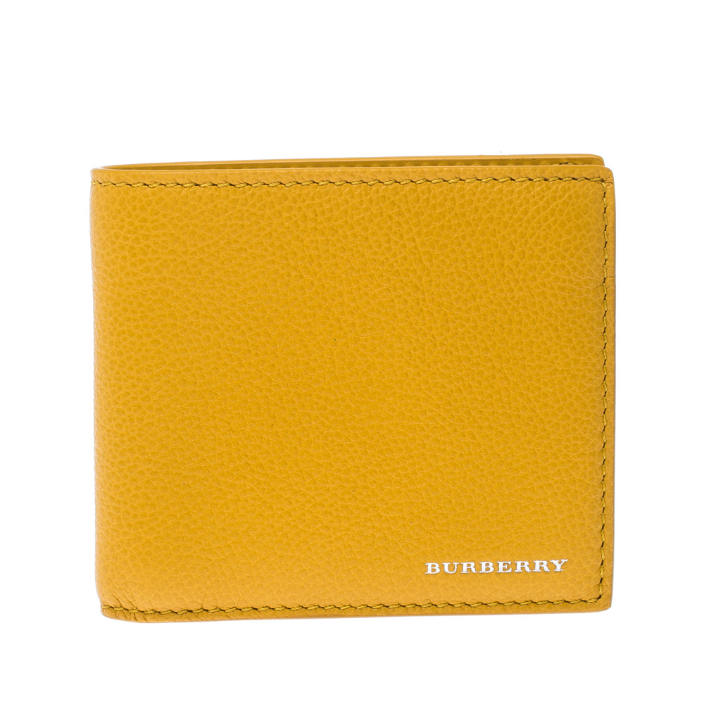 Arriba 49+ imagen burberry yellow wallet