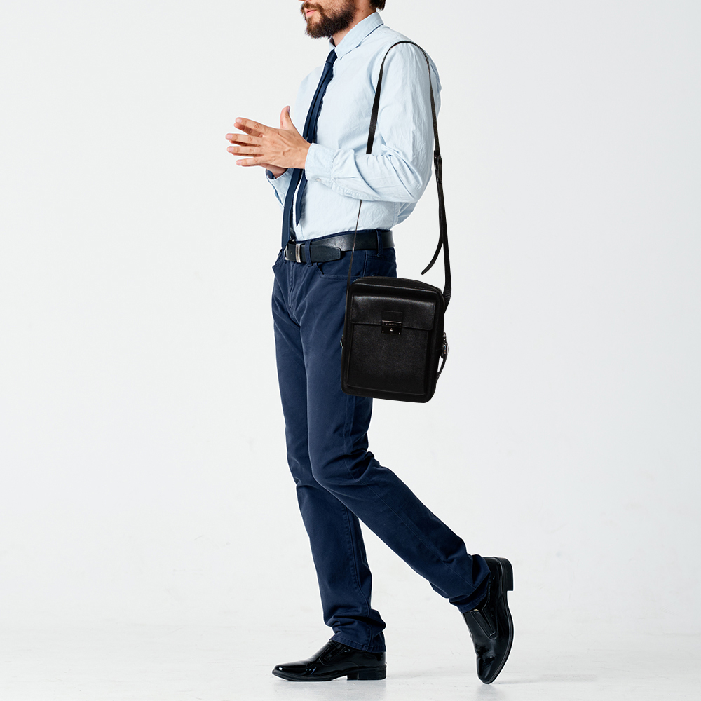 

Burberry Black Leather Small Shaldon Messenger Bag