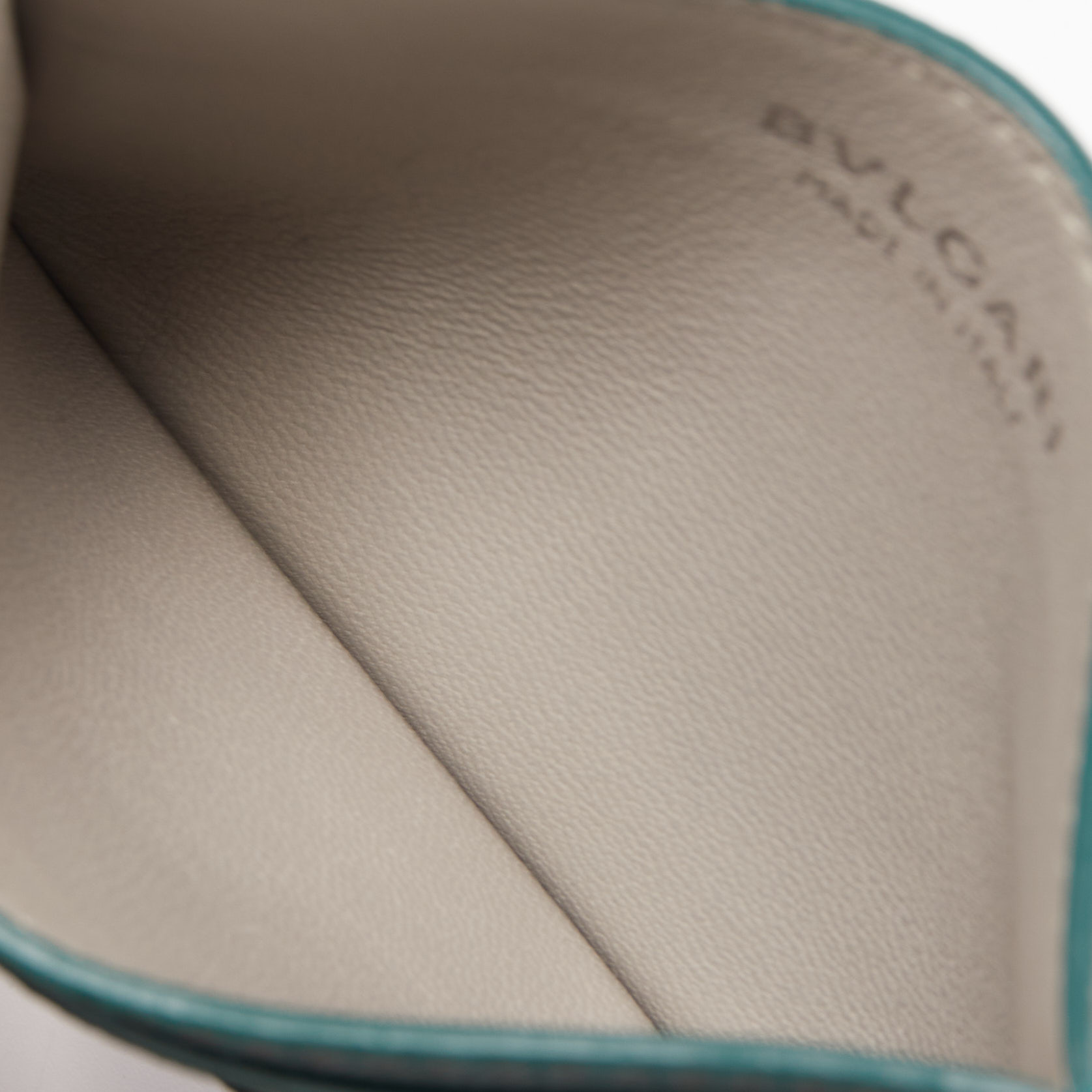 

Bvlgari Green/Grey Leather Bvlgari Bvlgari Card Holder
