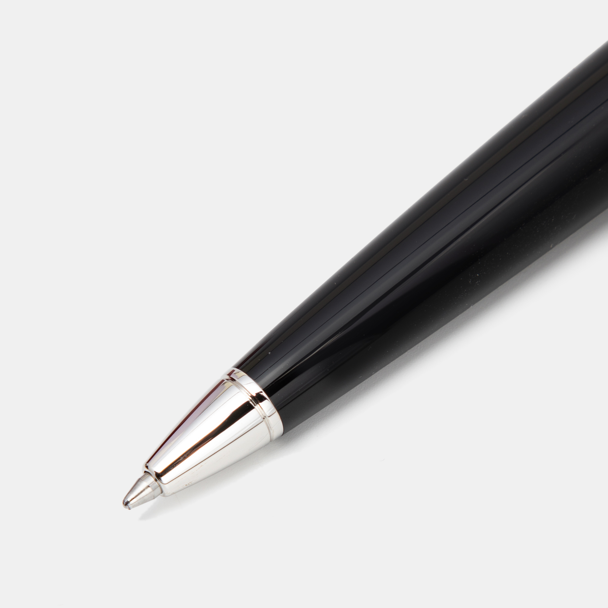 

Cartier Santos-Dumont Black Composite Palladium Finish Ballpoint Pen