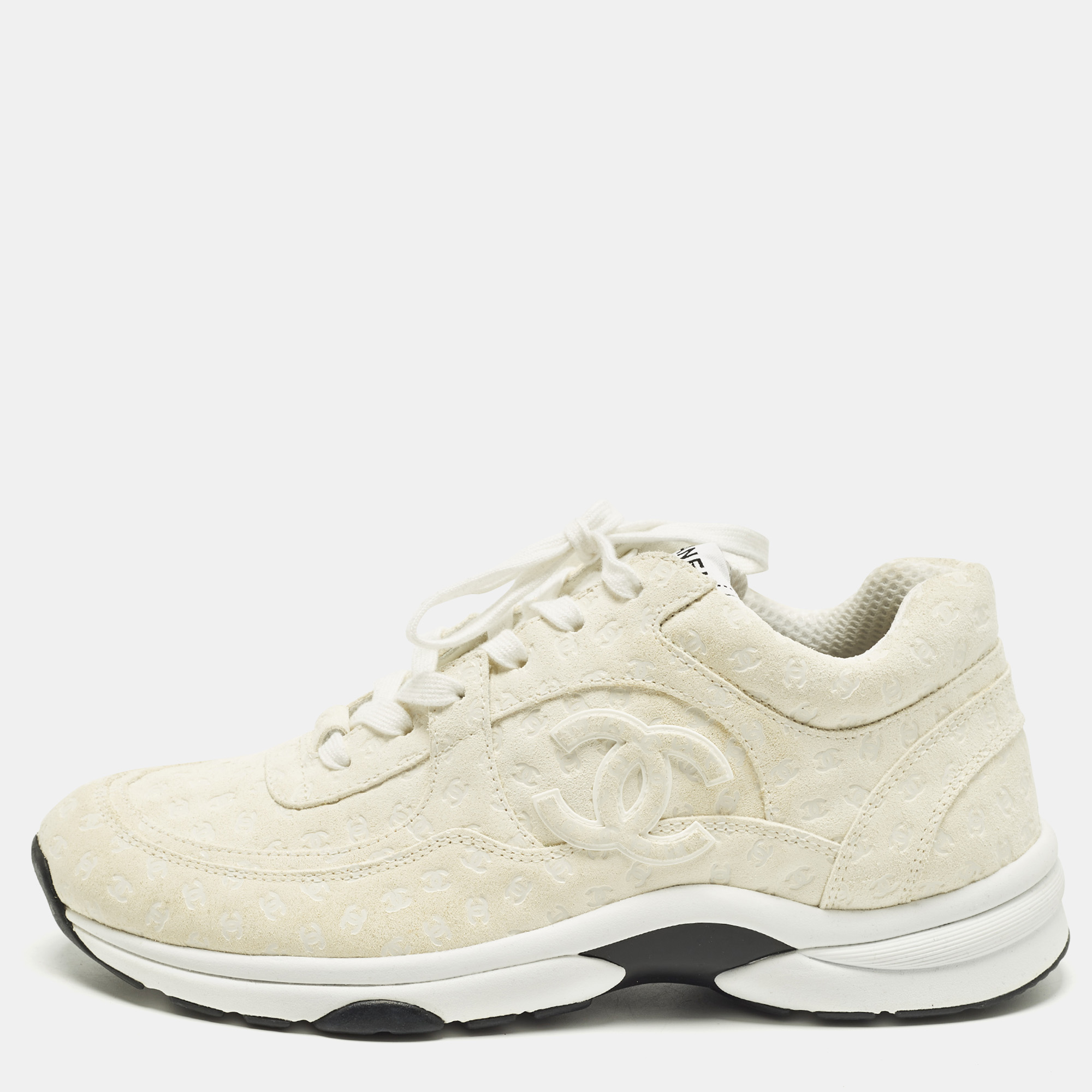 Pre Owned Chanel CC Size 41 Cream Suede Lace Up Sneakers