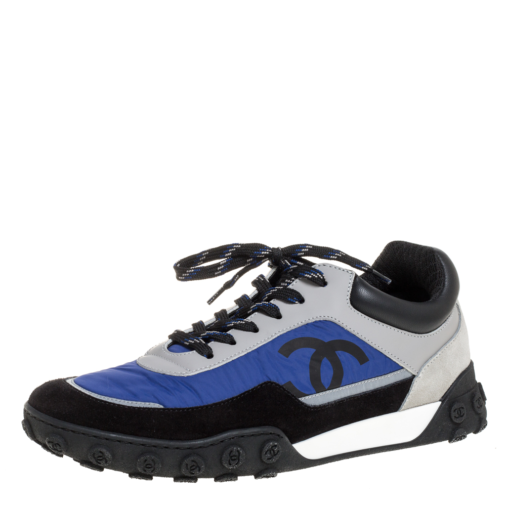 Pre Owned Chanel Blue/Black Fabric And Suede Leather Low Top Sneakers Size 41