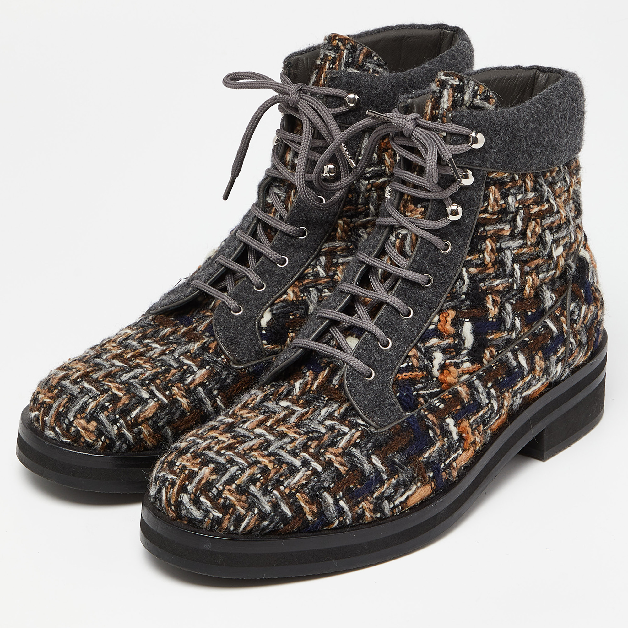 

Chanel Grey Tweed CC High Top Sneakers Size