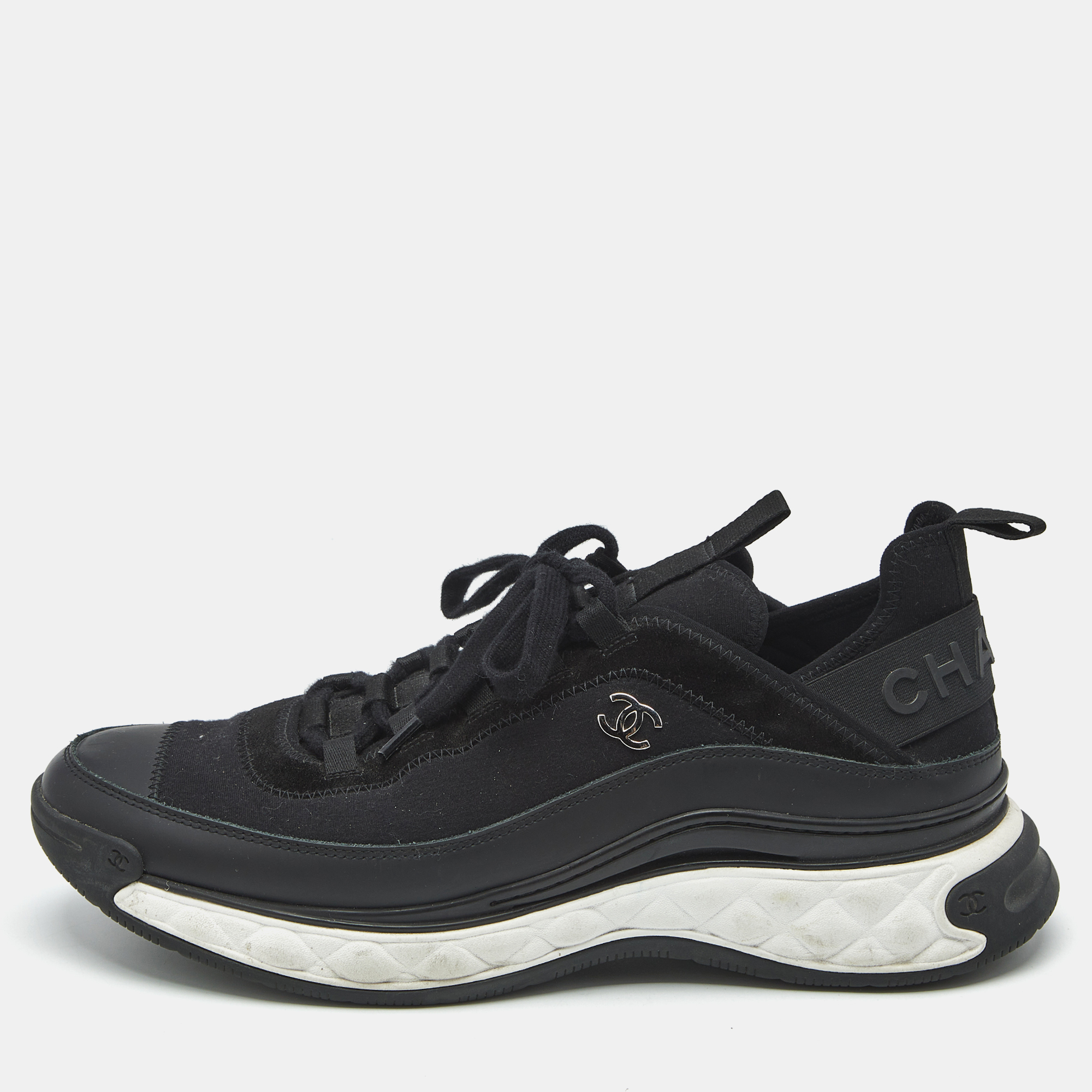 

Chanel Black Fabric and Suede CC Low Top Sneakers Size