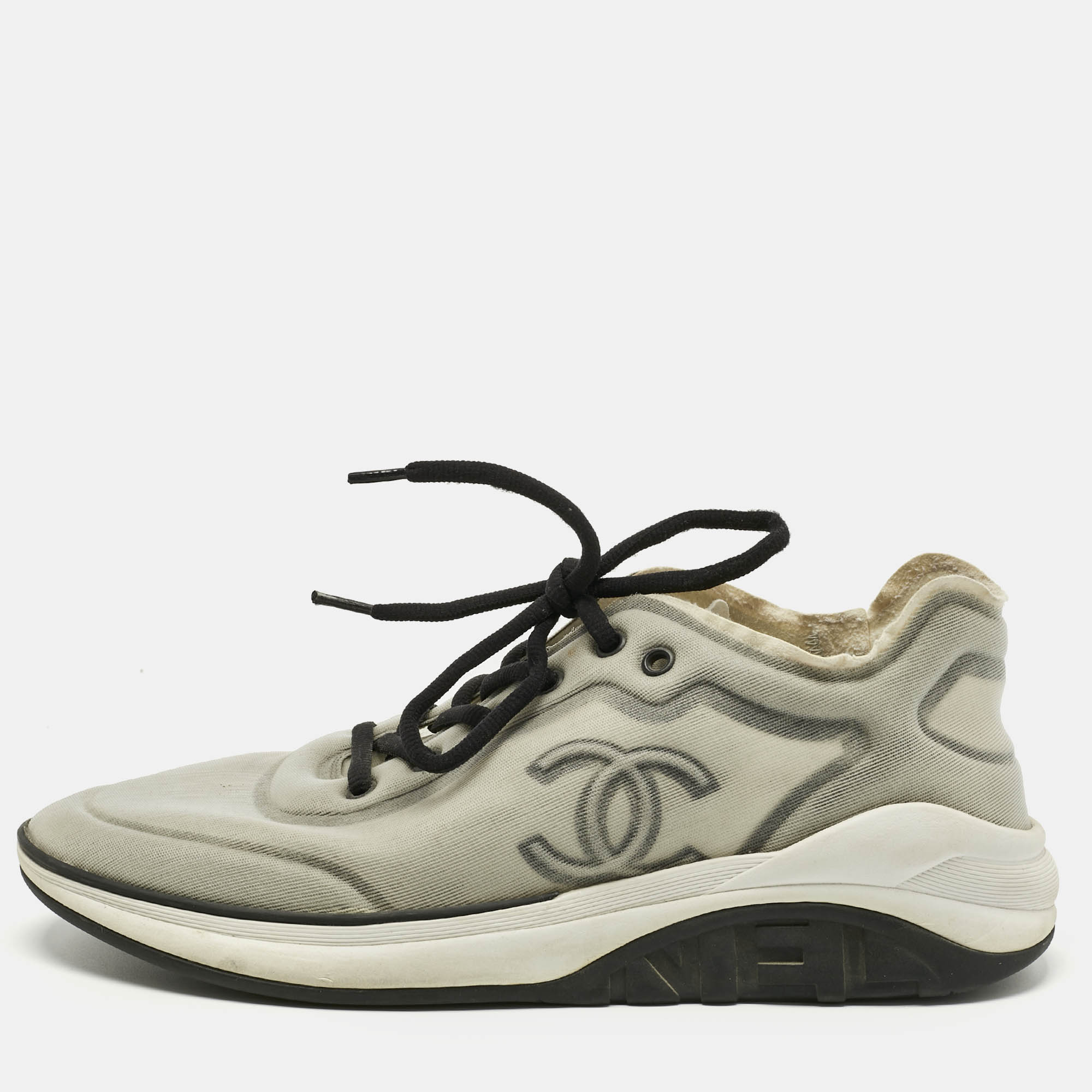 

Chanel Light Grey Mesh CC Low Top Sneakers Size