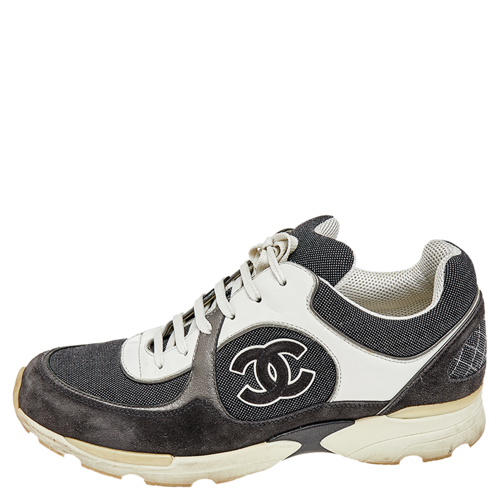 

Chanel Grey-White Canvas, Suede And Leather CC Low Top Sneakers Size