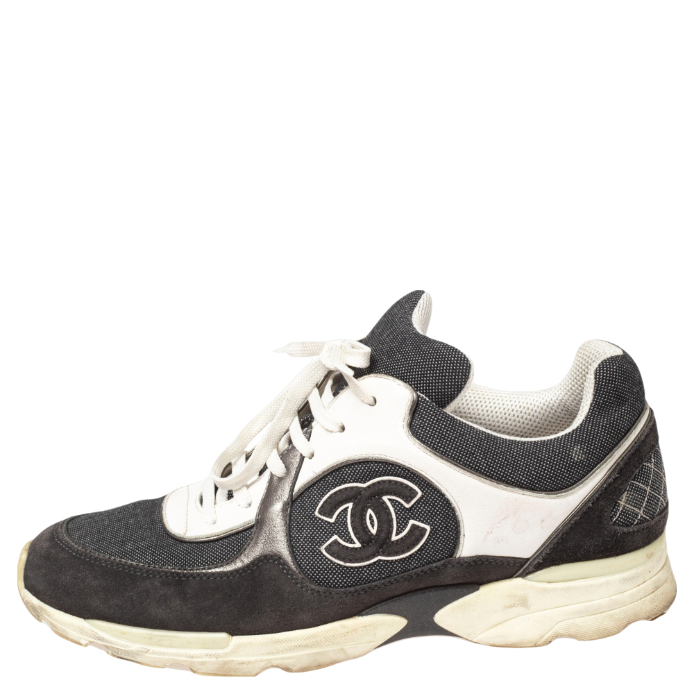 

Chanel Grey/White Canvas, Suede and Leather CC Low Top Sneakers Size