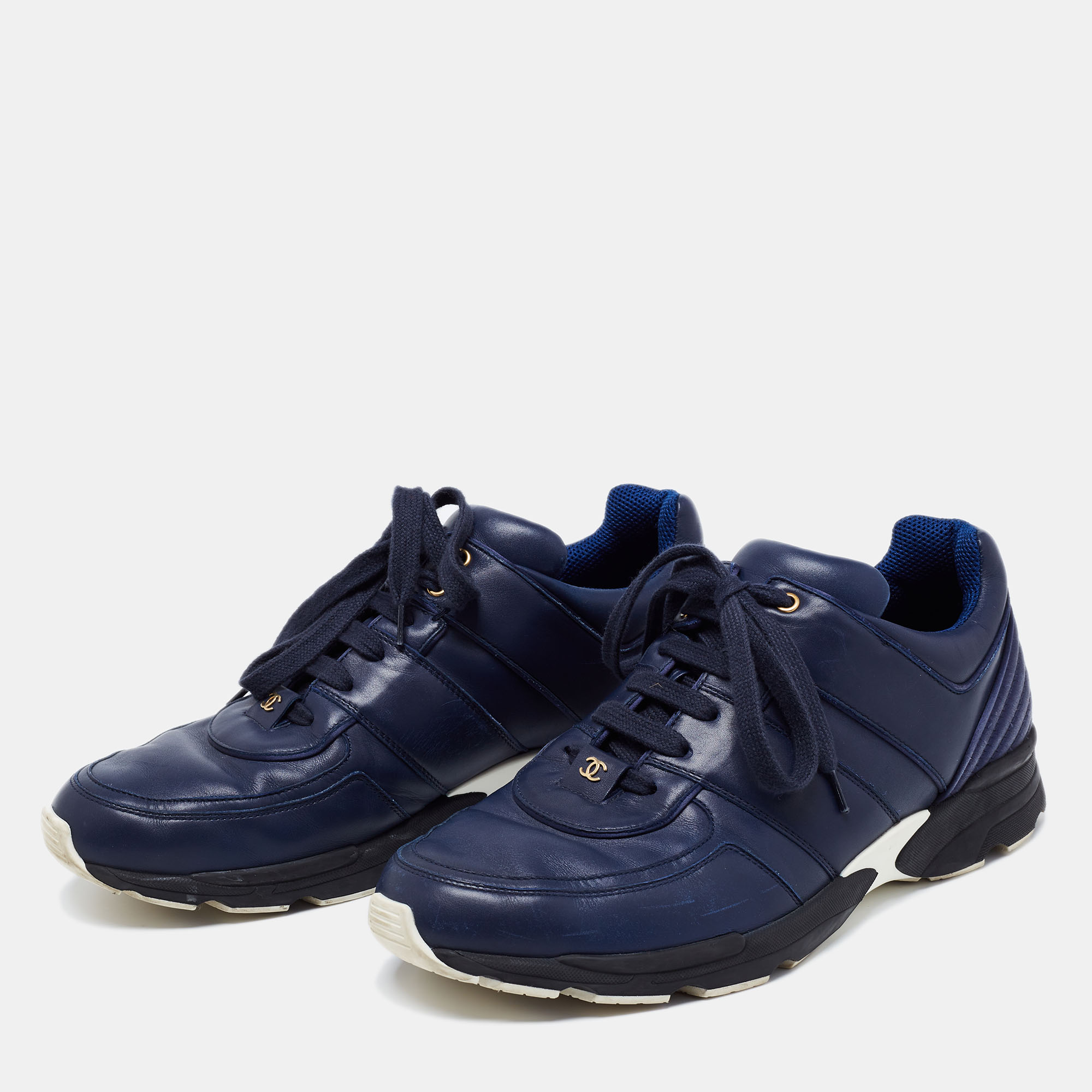 

Chanel Navy Blue Leather and Satin Trim CC Low Top Sneakers Size