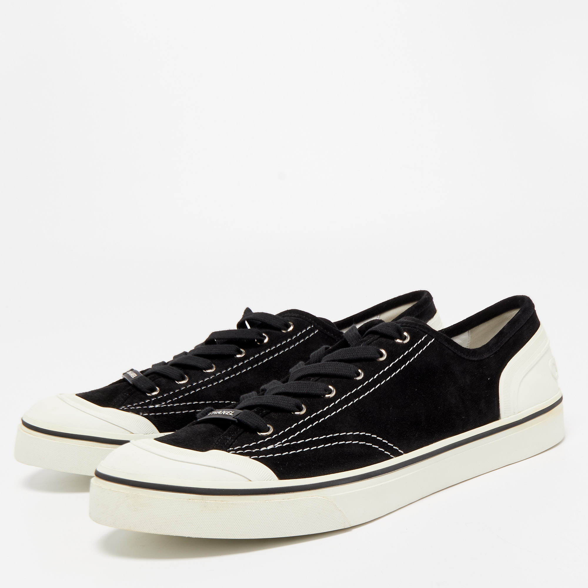 

Chanel Black/White Suede and Rubber Low Top Sneakers Size