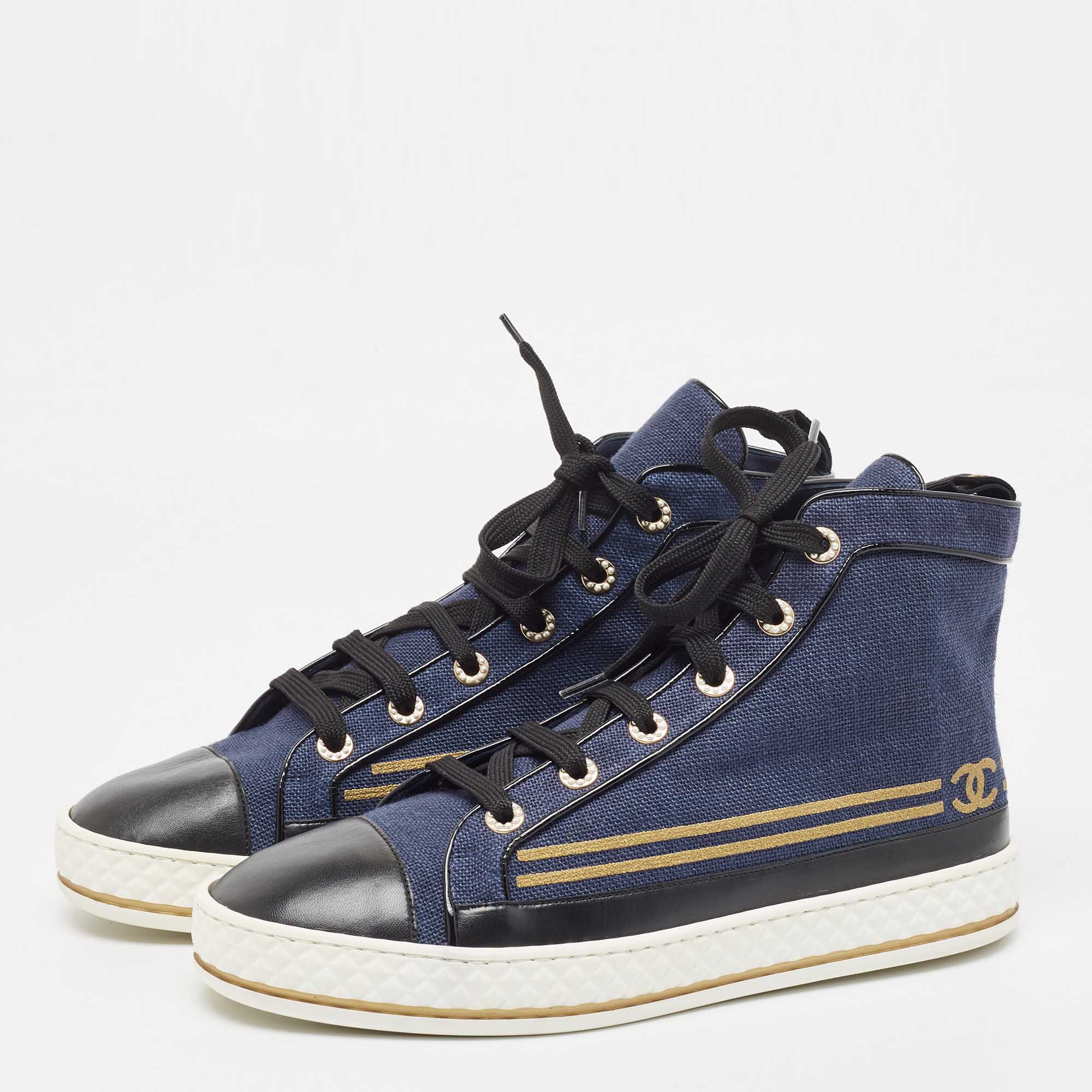 

Chanel Navy Blue/Black Canvas and Leather CC High Top Sneakers Size