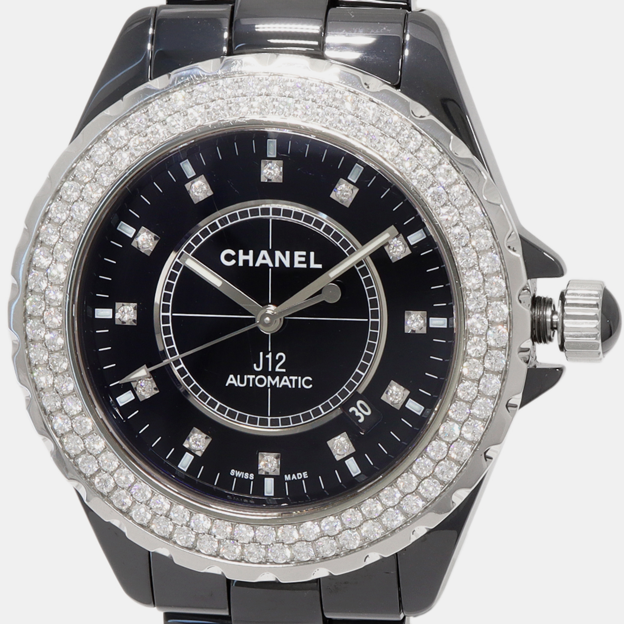 Sophisticated design and traditions of fine watchmaking characterize this authentic Chanel timepiece. Grace your wrist with this luxurious piece and instantly elevate your day.