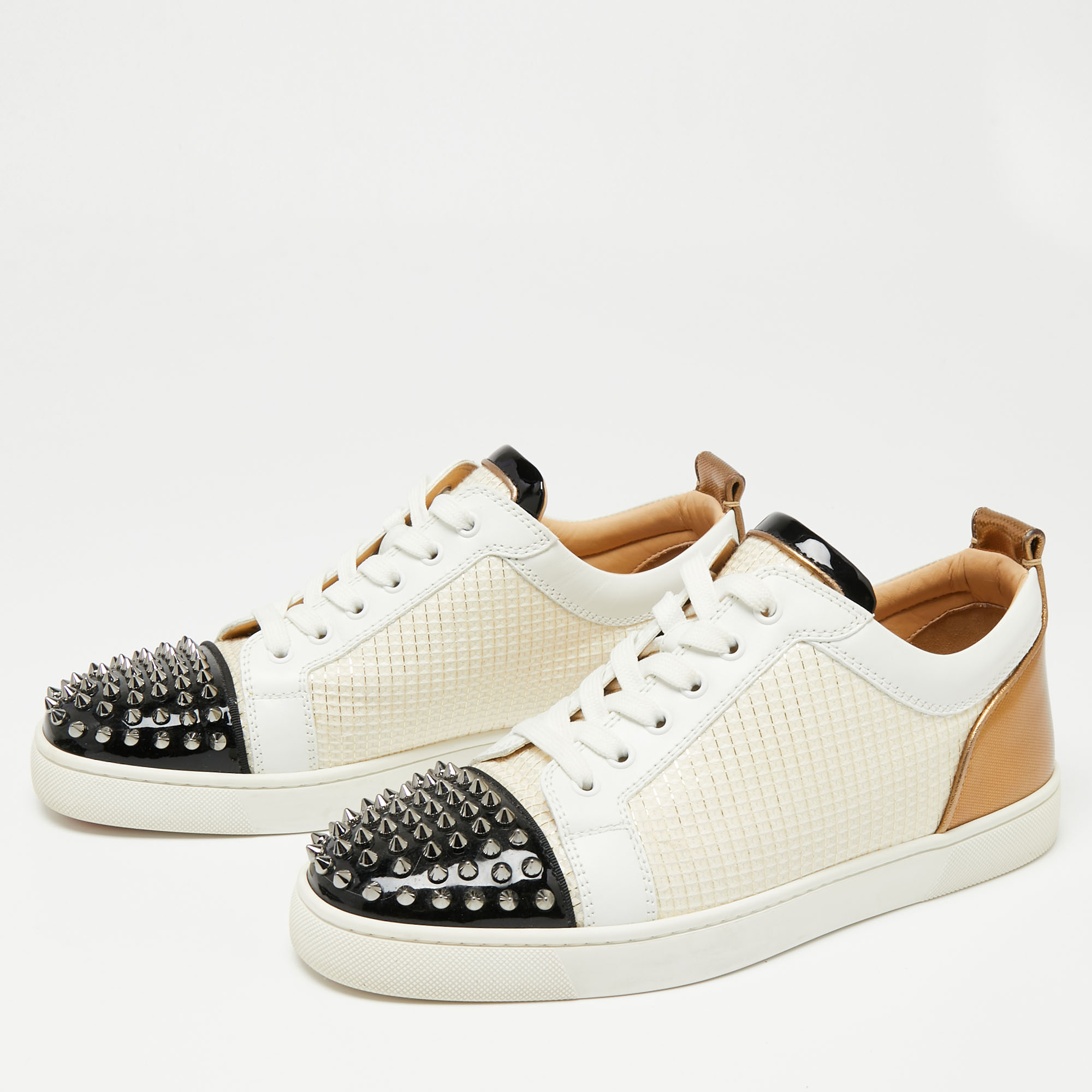 

Christian Louboutin Multicolor Leather and Fabric Louis Junior Spike Low Top Sneakers Size