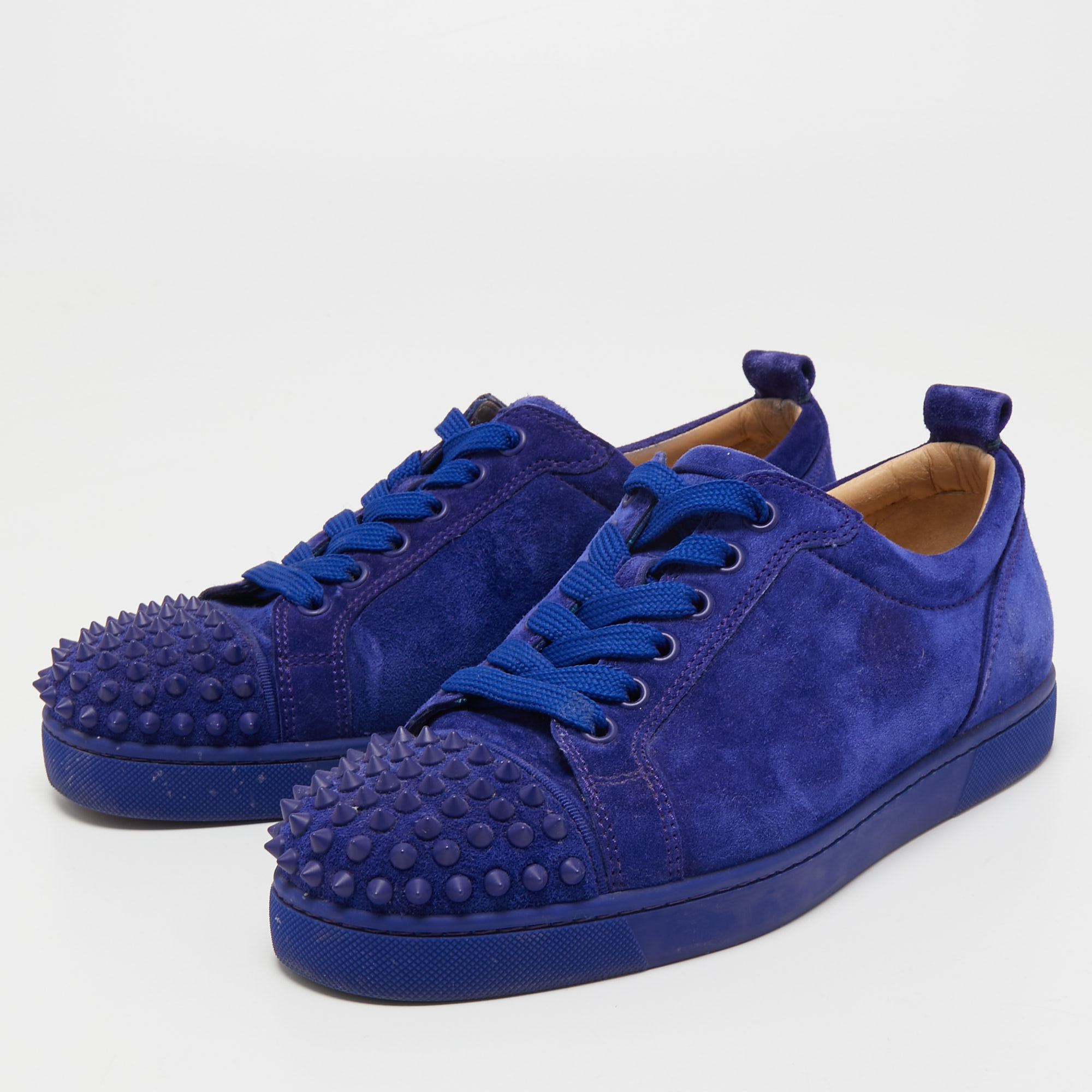 

Christian Louboutin Blue Suede Louis Junior Spike Sneakers Size