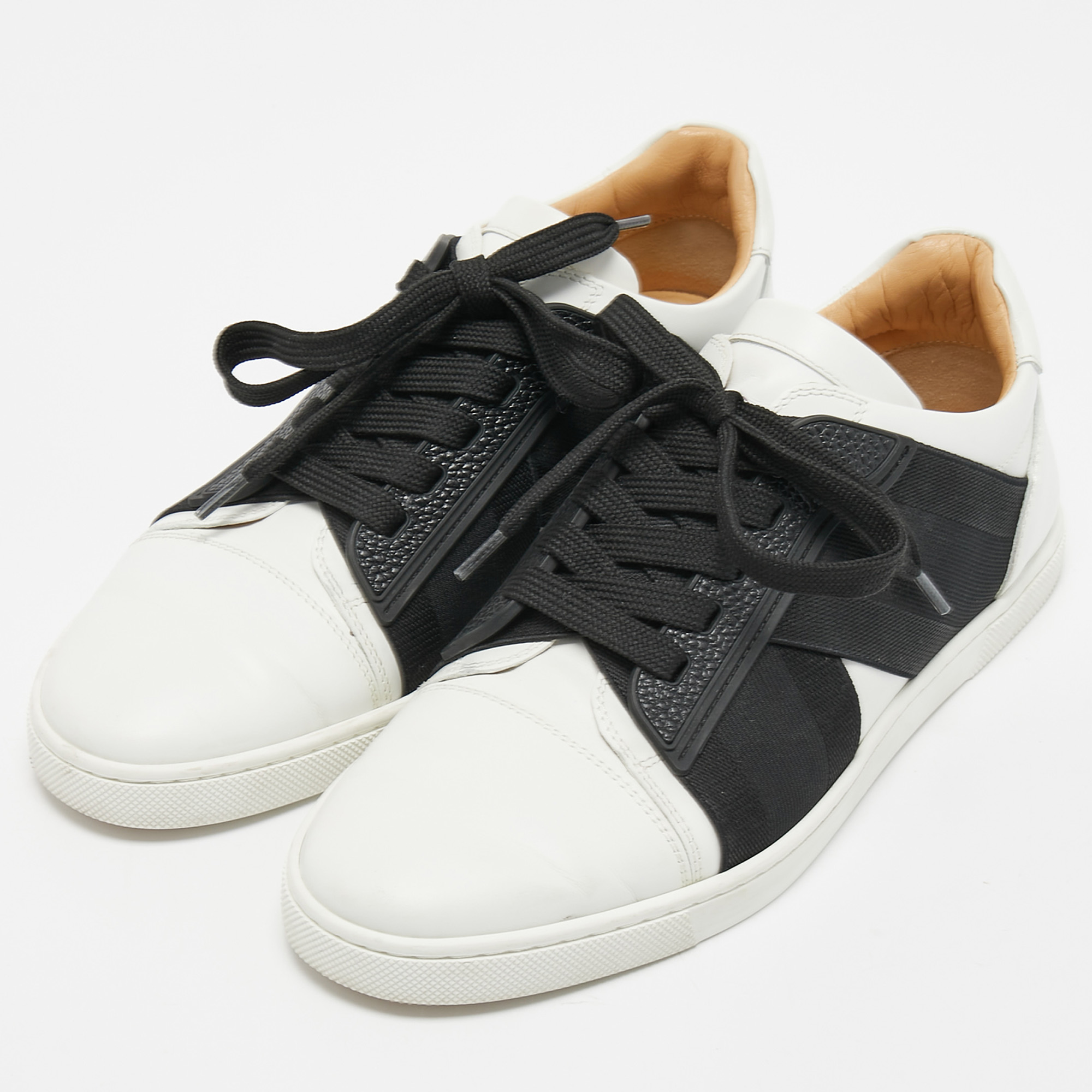 

Christian Louboutin Black/White Leather Elastikid Donna Low Top Sneakers Size