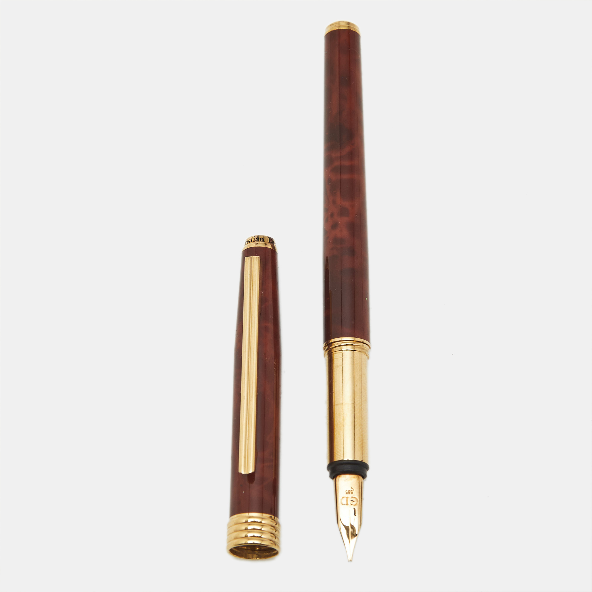 

Dior Resin Gold Tone Fountain Pen