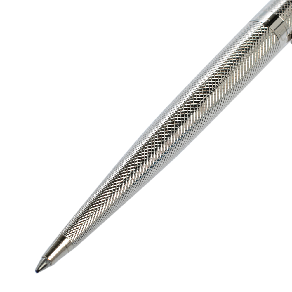 

Christian Dior Stylos Silver Tone Guilloche Ballpoint Pen