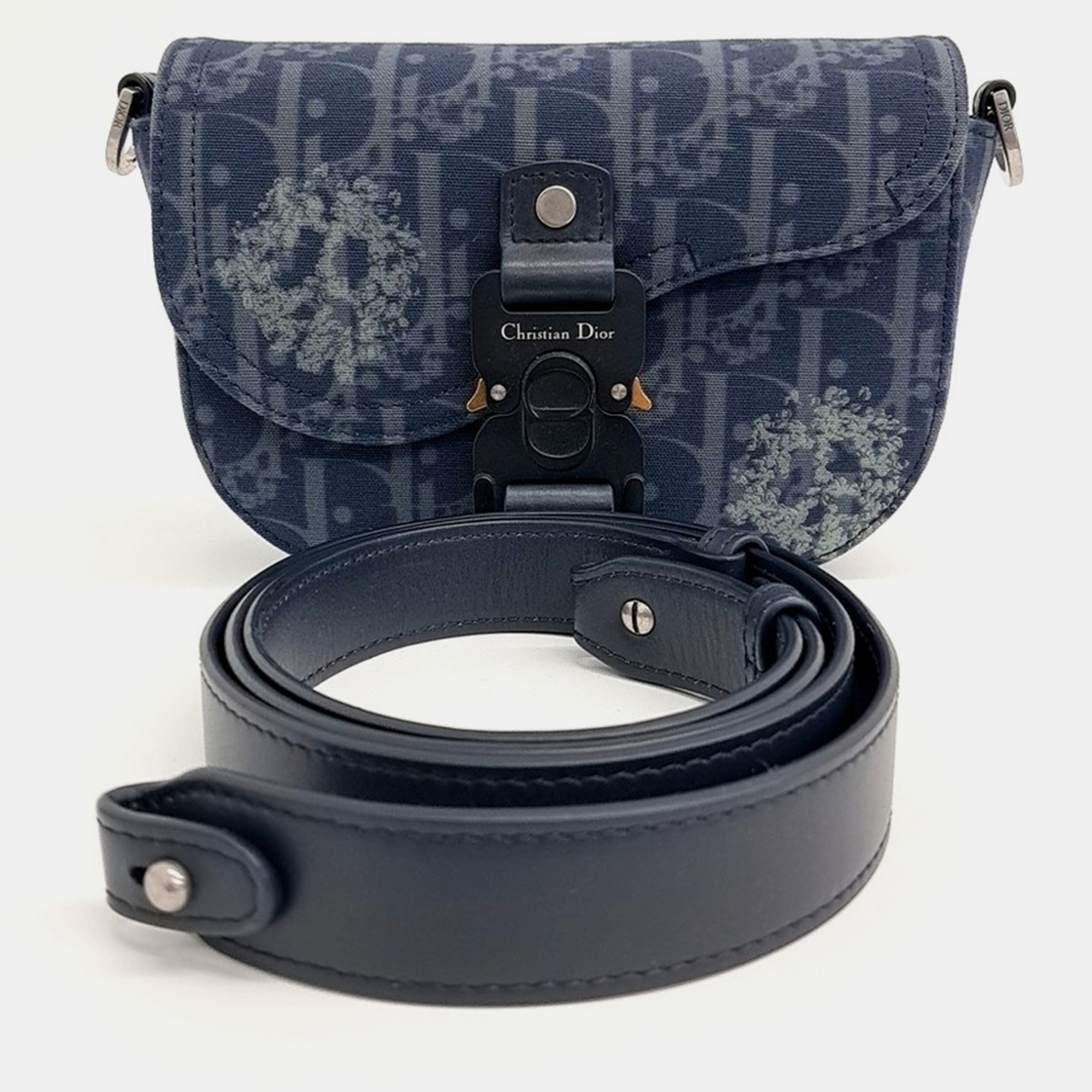 

Dior Blue Fabric Tears Saddle Pouch Strap bag