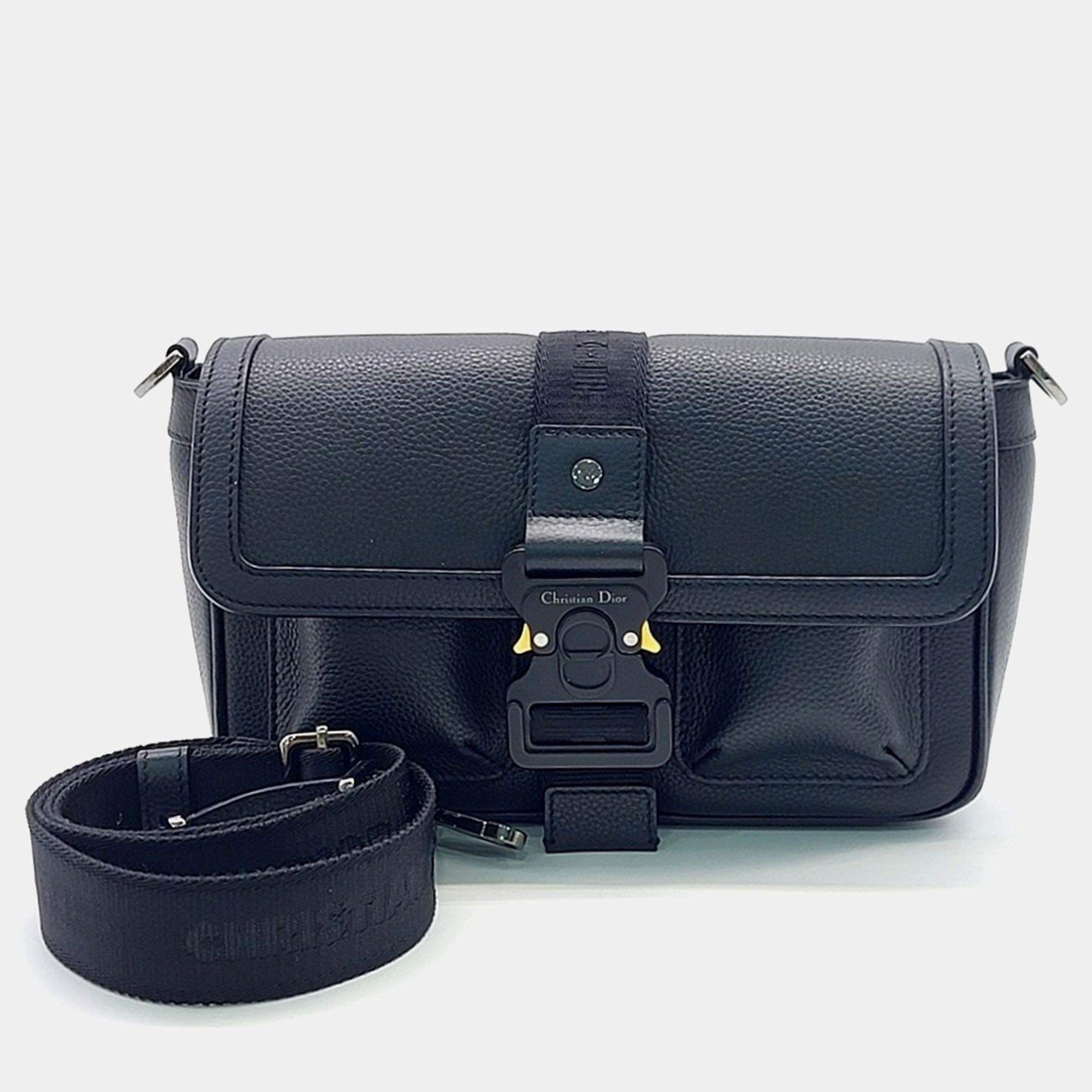 

Dior Black Leather Homme Hit the Road Messenger Bag