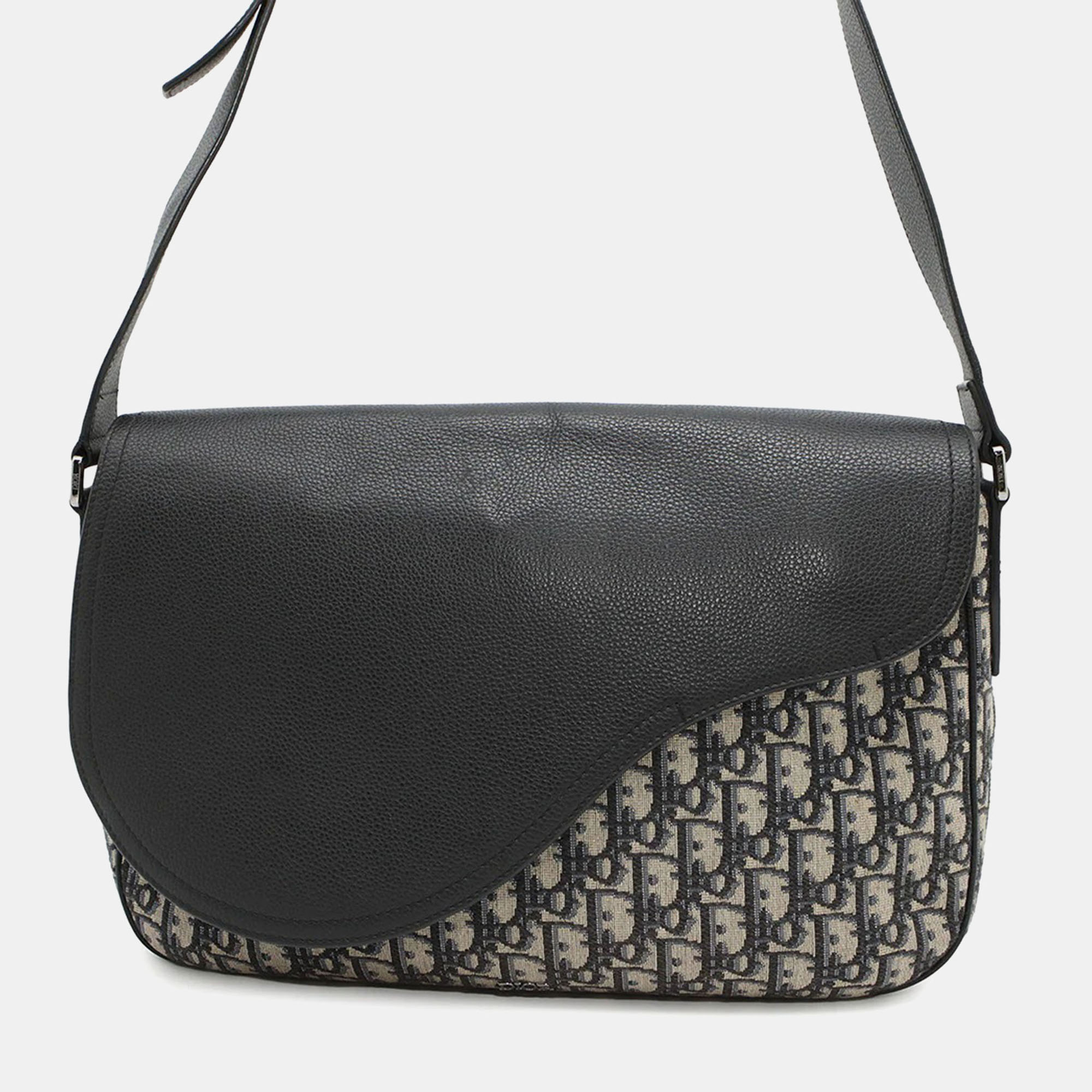 

Dior Saddle Navy/Beige Oblique Jacquard Leather Crossbody Bag, Navy blue