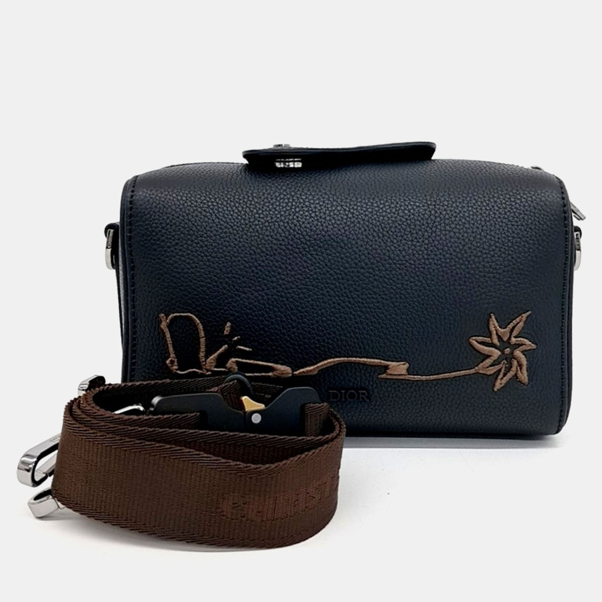 

Dior Black Leather X CACTUS JACK Ringo Messenger Bag
