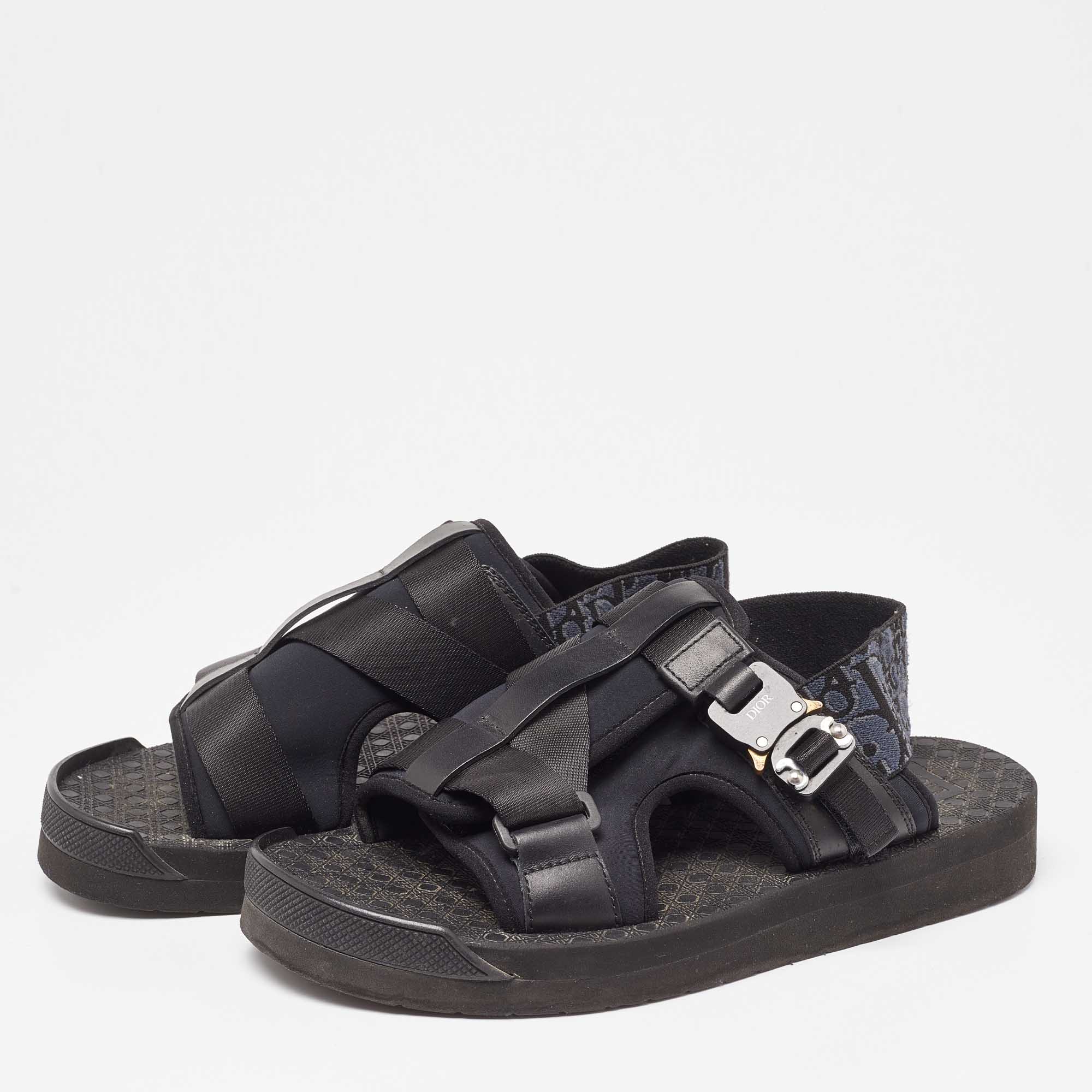 

Dior Black/Navy Blue Leather and Oblique Canvas Sandals Size