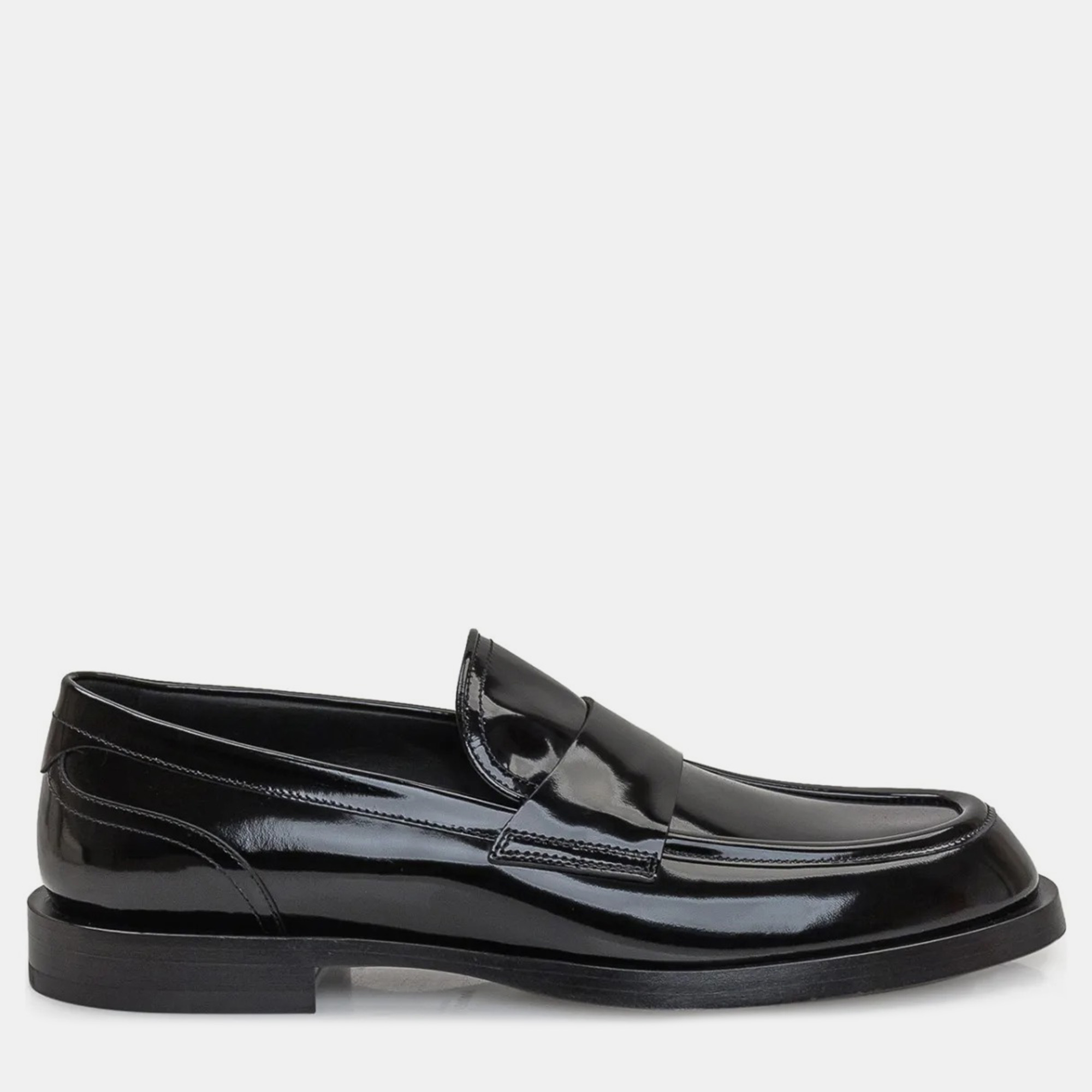 

Dolce & Gabbana Black Loafer In Patent Calfskin IT 39