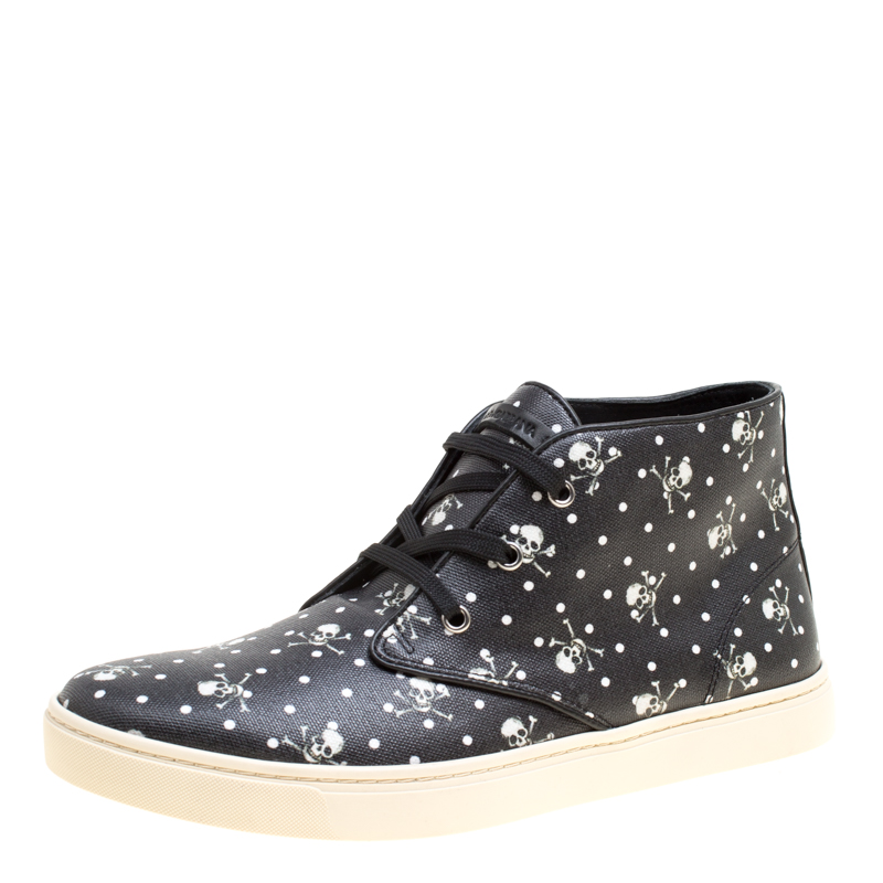 مملوكة مسبقًا Dolce and Gabbana Black Skull and Cross Bone Print Canvas High Top Sneakers Size 42.5